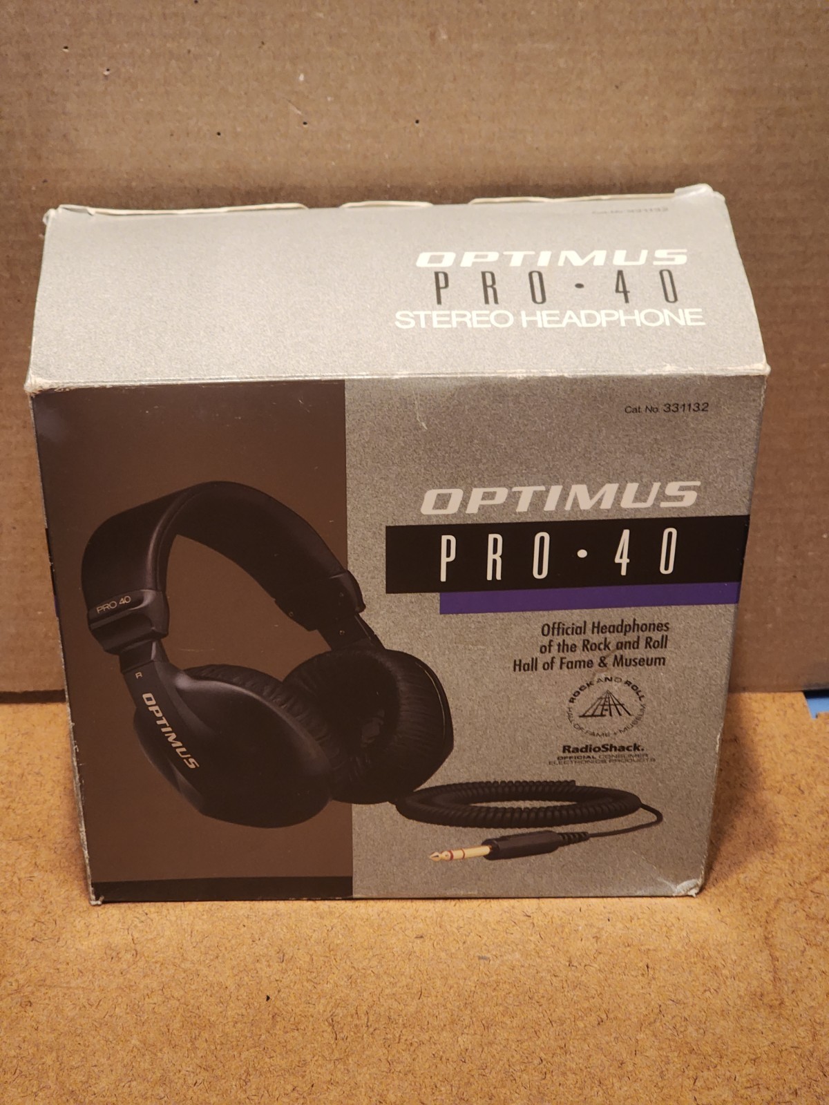 RadioShack 331132 Optimus Pro 40 Stereo Headphone Durable, Lightweight – NEW