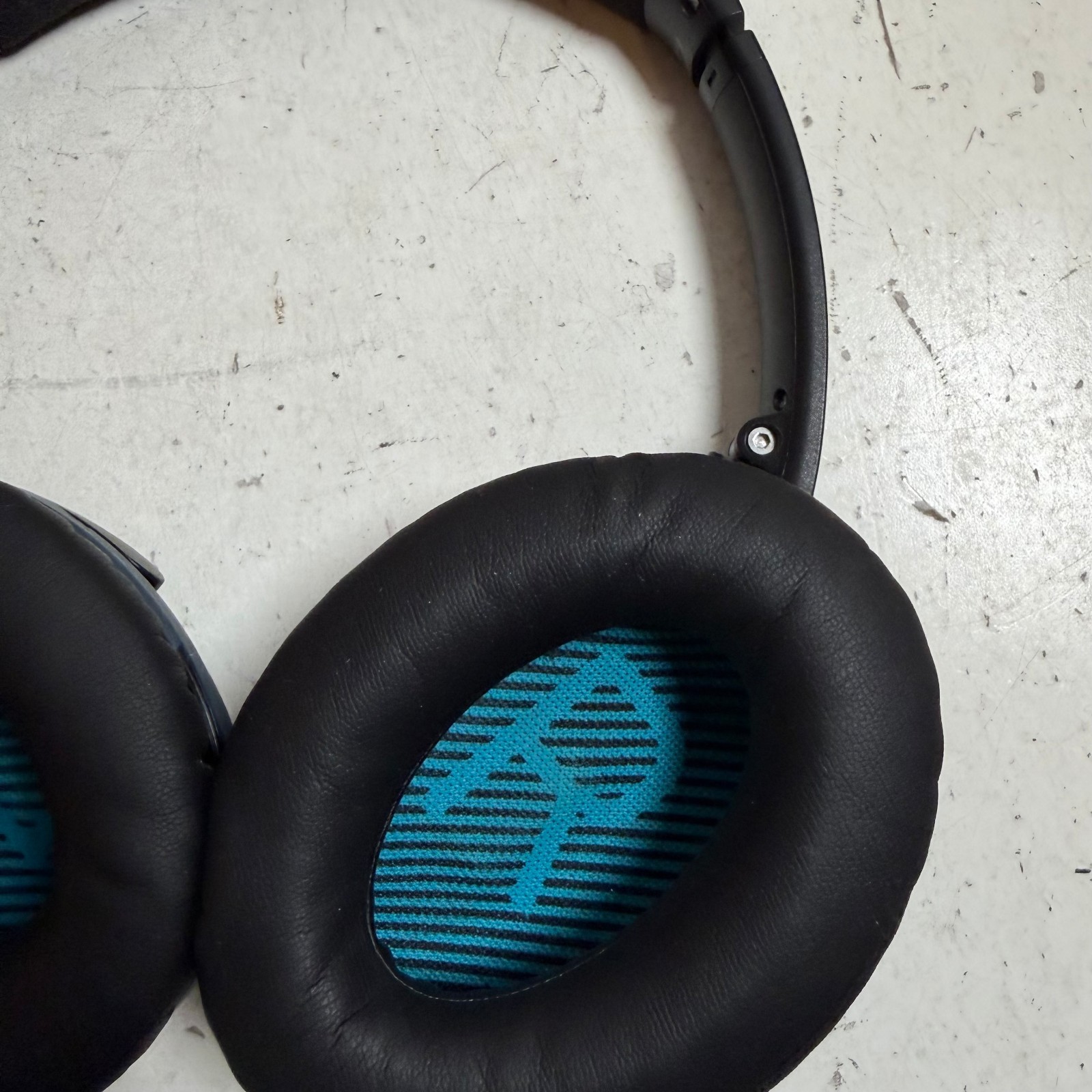 Bose QuietComfort 25 QC25 Dark Gray Noise-Canceling Stereo Wired Headphones