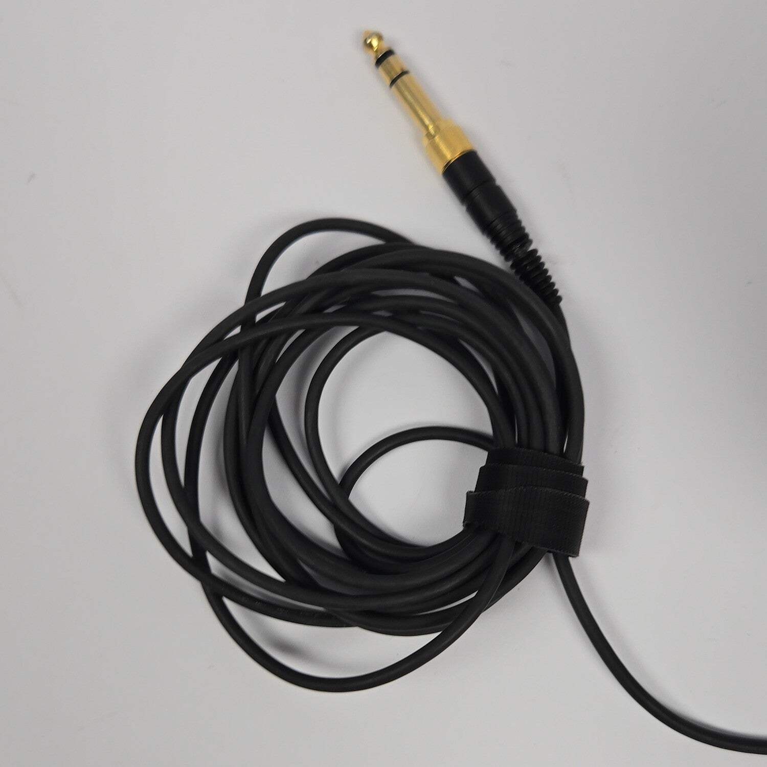 AKG K240 Professional Studio Headphone Black/Gold 2058X00130