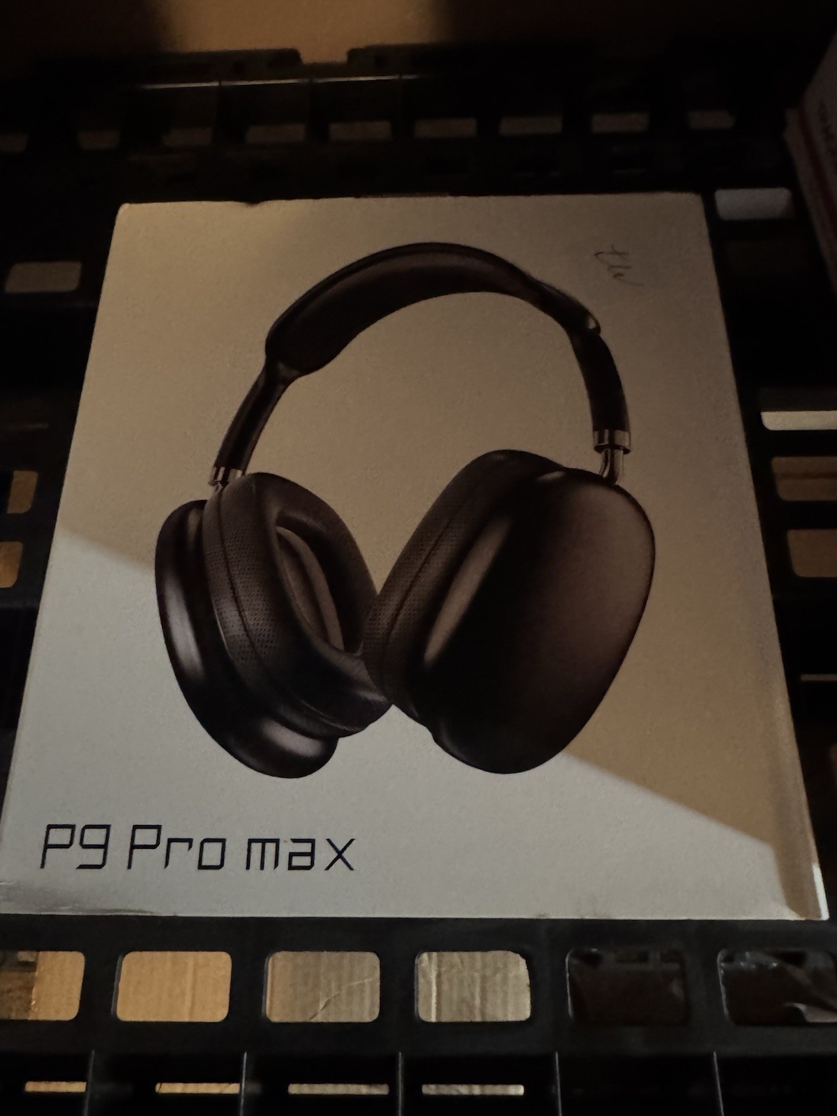 P9 Pro max Bluetooth Wireless Over-Ear Headphones Built-In Mic 40mm Black