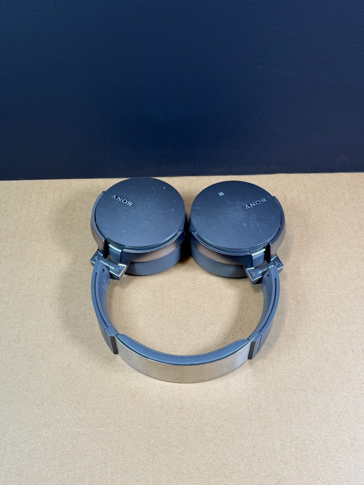 Sony MDR-XB950BT Extra Bass Bluetooth Over Ear Headphones Gray Tested & Working