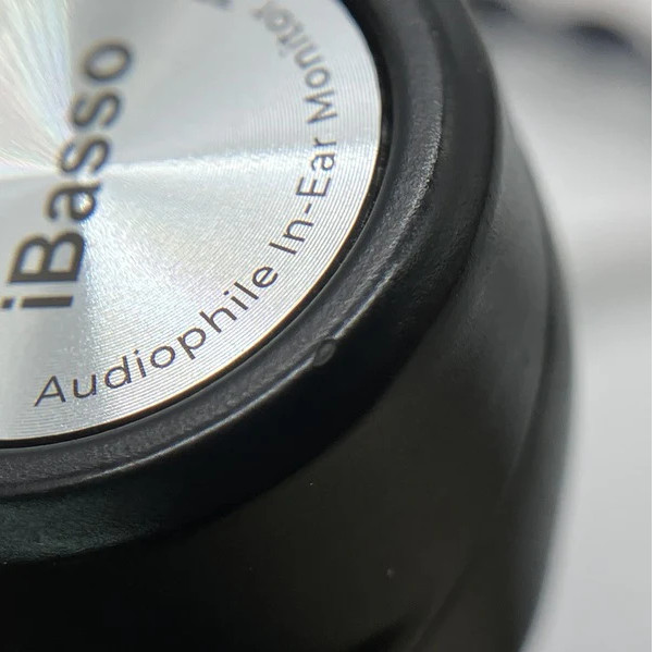 iBasso Audio 3T-154 Dynamic Driver In-ear Monitor IEM Earphone Black Used Japan