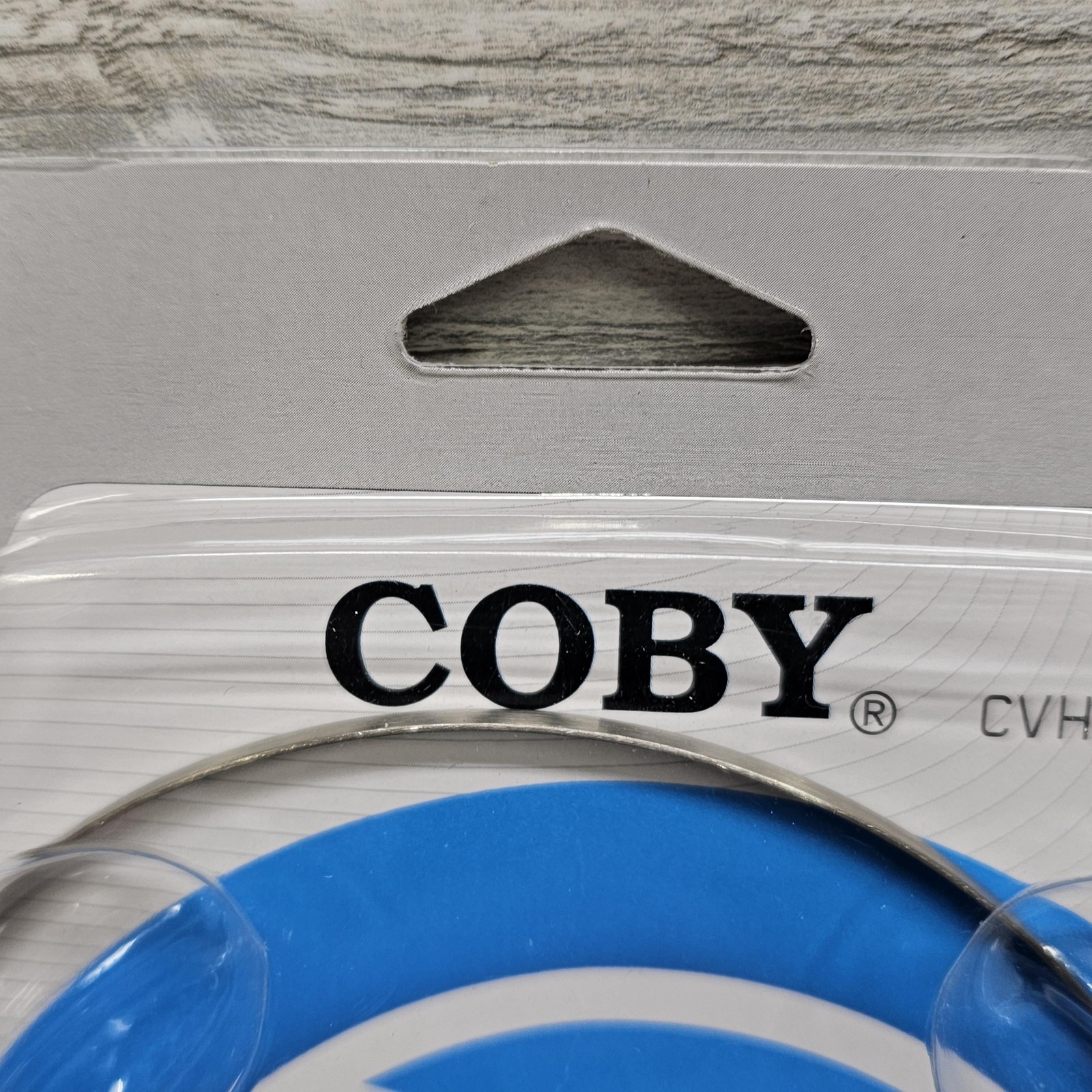 Coby CVH47 On Ear Headphones Lot of 6 Lightweight 3.5mm L-Shape Plug Stereo