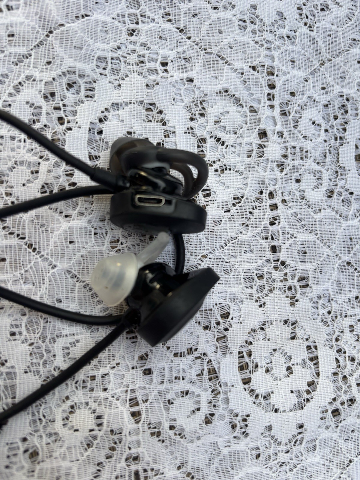 Bose SoundSport In-Ear Earbud Ear-Hook Wireless Bluetooth Mic Black Gray