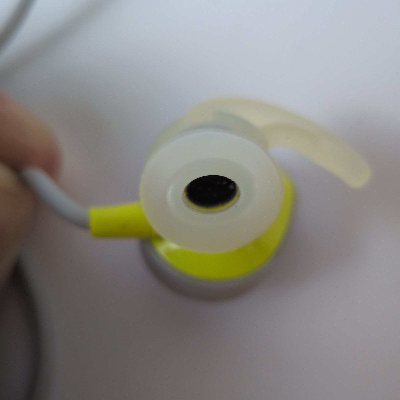Bose SoundSport Wireless In Ear Bluetooth Sweat-Resistant Headphones Grey Yellow