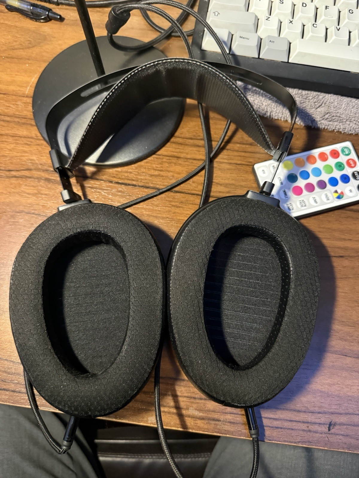 Hardly Used HIFIMAN ARYAs Includes Box And All Original Parts
