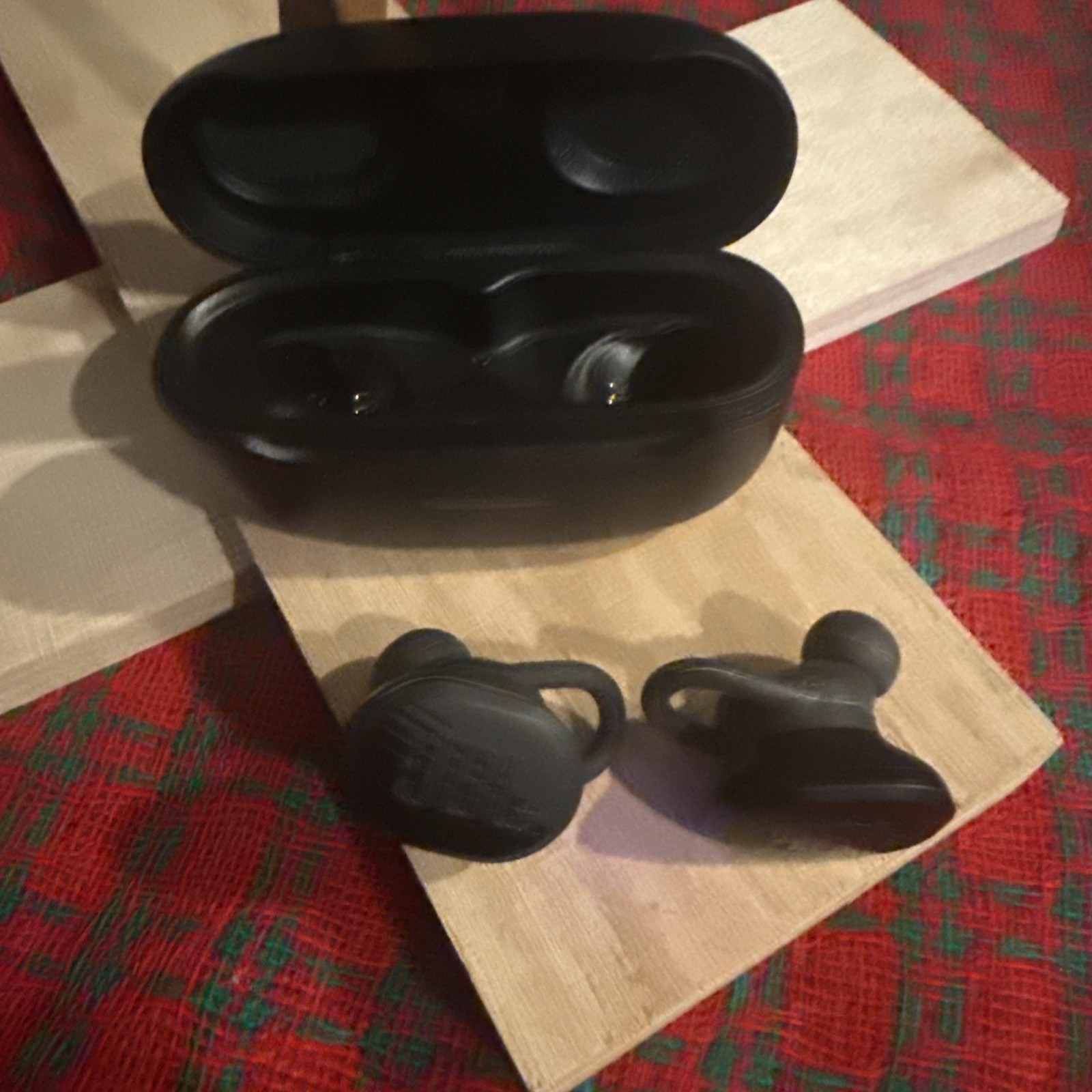 JBL Ear buds
