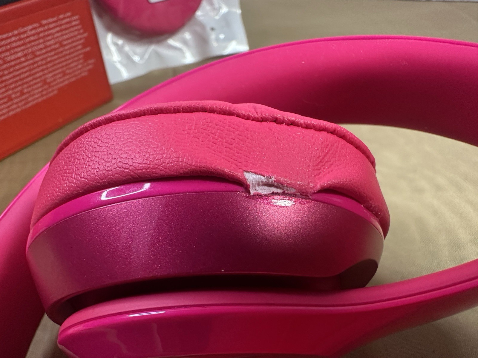 Beats by Dr. Dre Solo 2 Wired On-Ear Headphones Model B0518 Pink Tested w/ Case