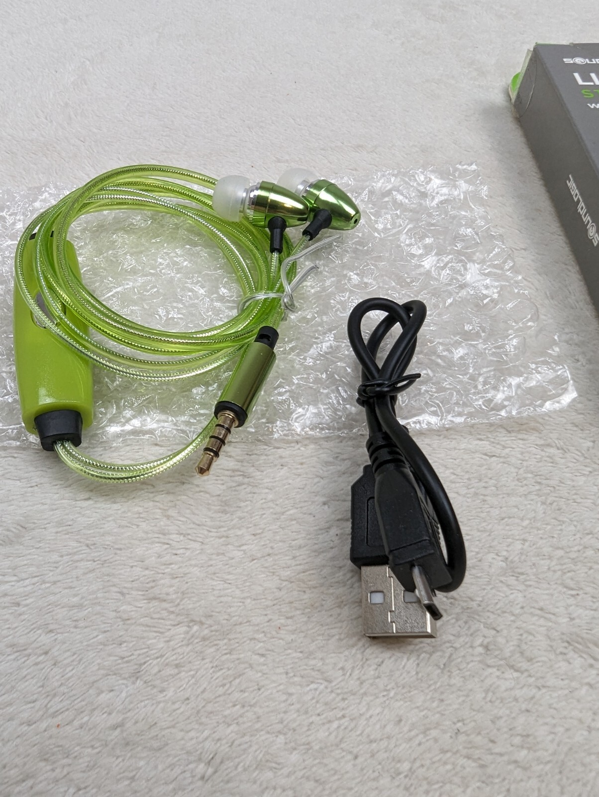 Green Soundlogic Light-Up Stereo Earbuds w/Mic Hands-free Calls Tangle Free 3.5