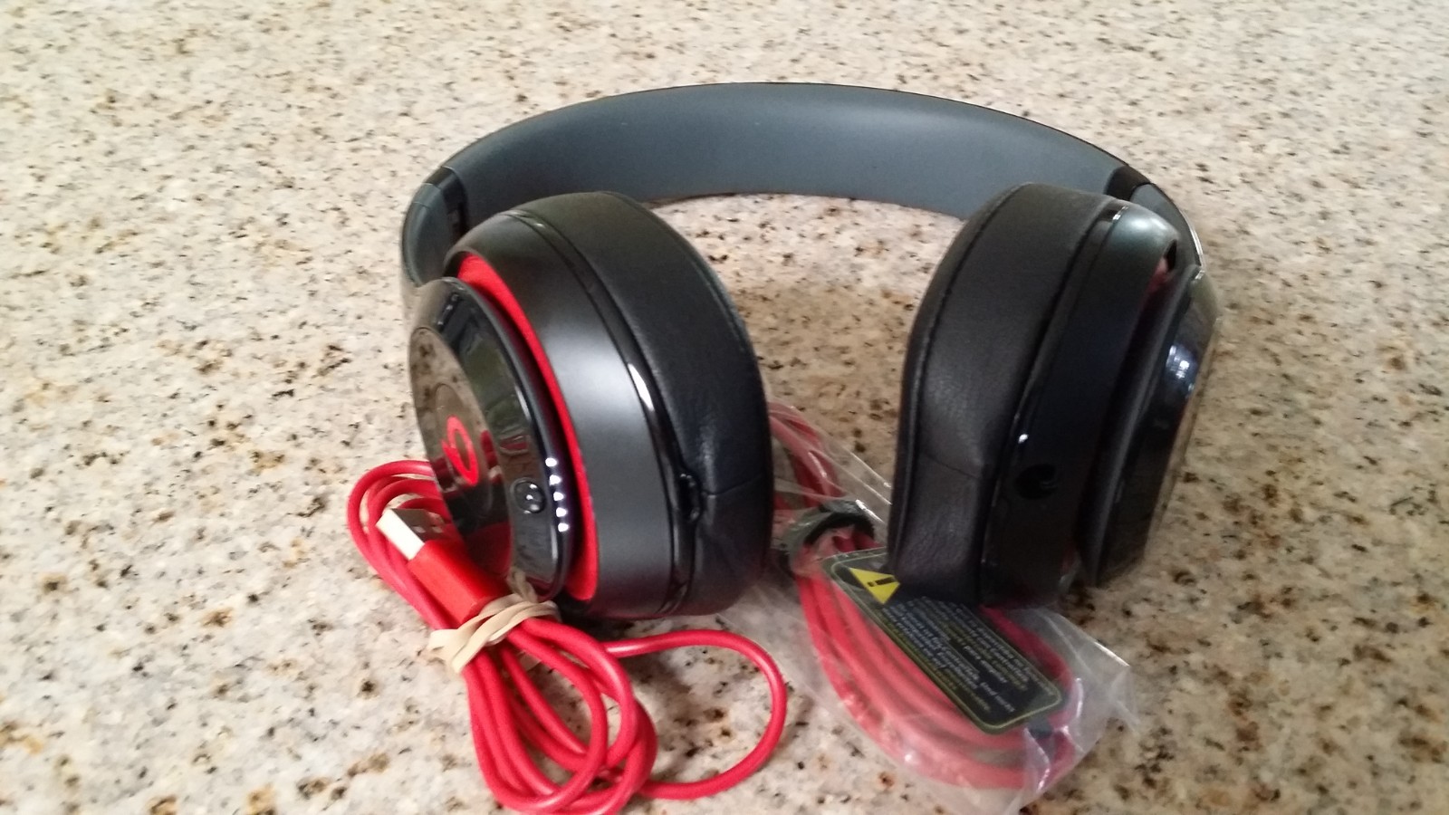 Beats by Dr. Dre Studio 2.0 Wired Over-Ear headphones Black