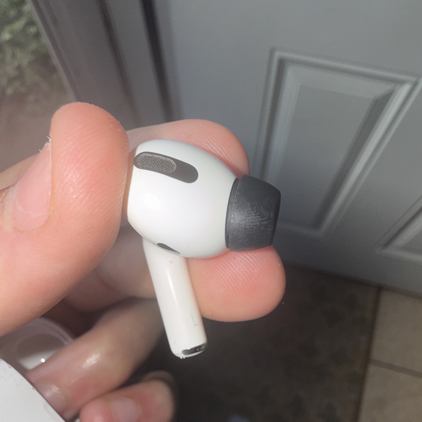 Apple AirPods Pro In-Ear Wireless Bluetooth Earbuds w/ Charging Case, White
