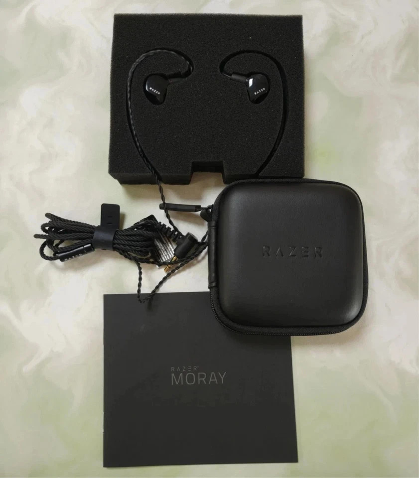 Razer Moray Ergonomic In-ear Monitor for All-day Streaming Hybrid Dual-driver A