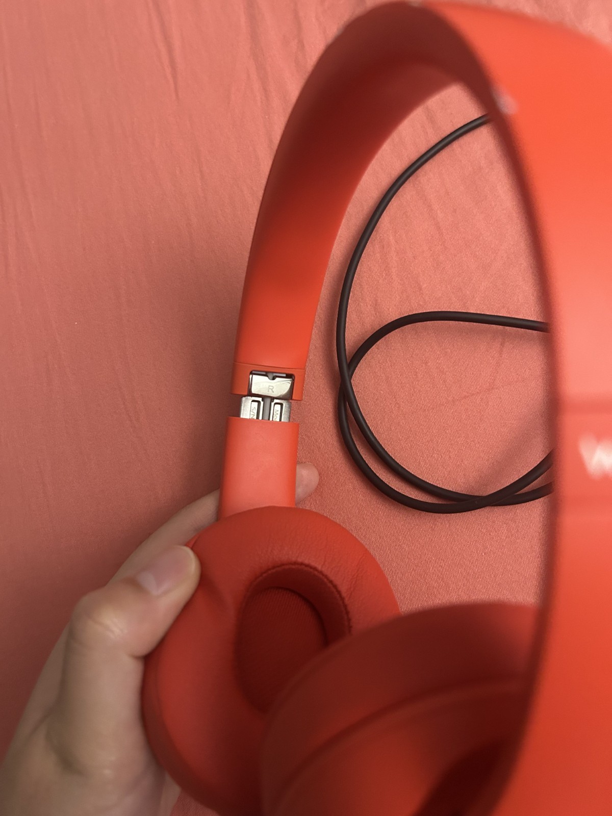 Beats Solo3 Wireless On-Ear Bluetooth Headphones with Apple W1 Chip – Red Citrus