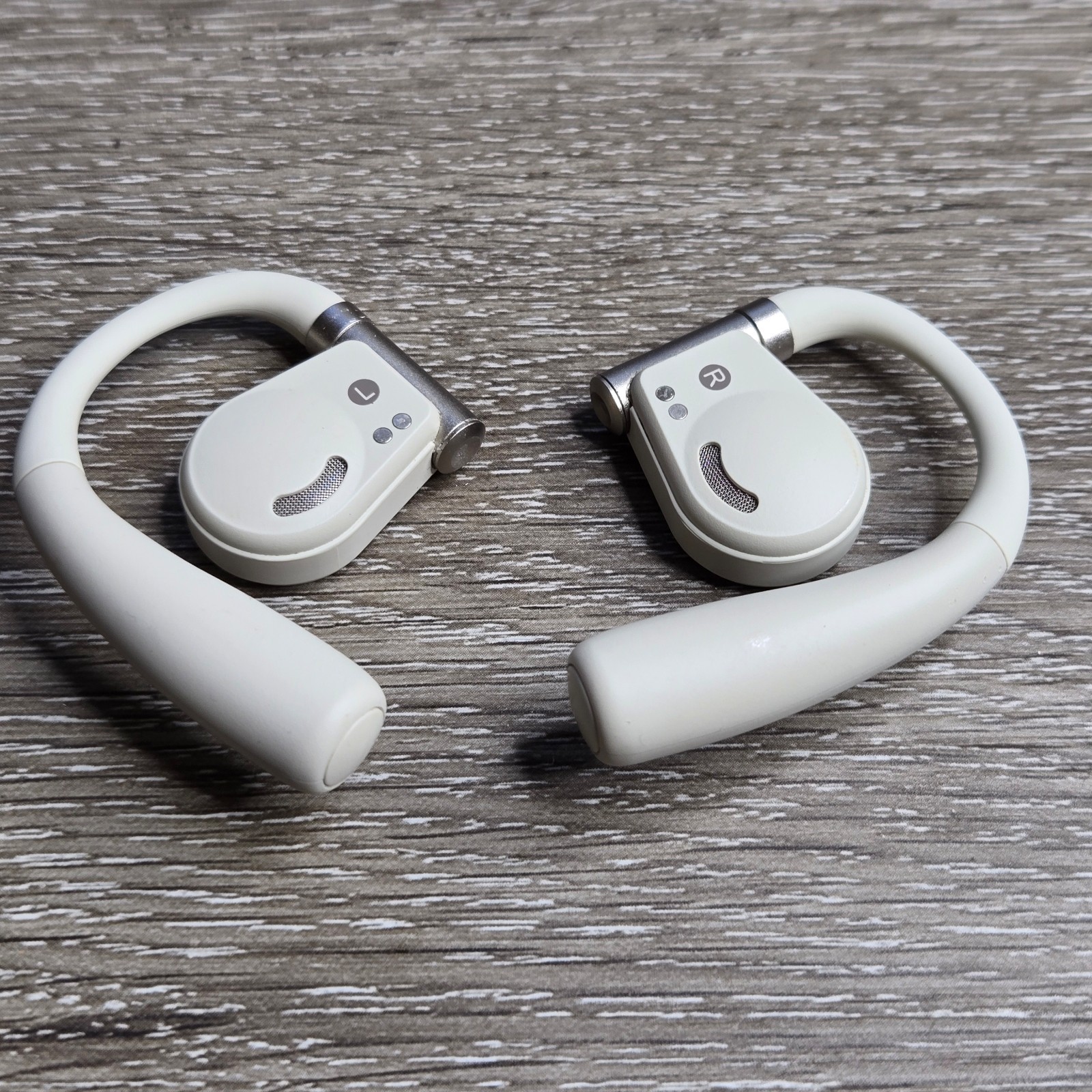 Cleer ARC II Open-Ear Wireless Earbuds Bluetooth White w/ Charging Case Tested