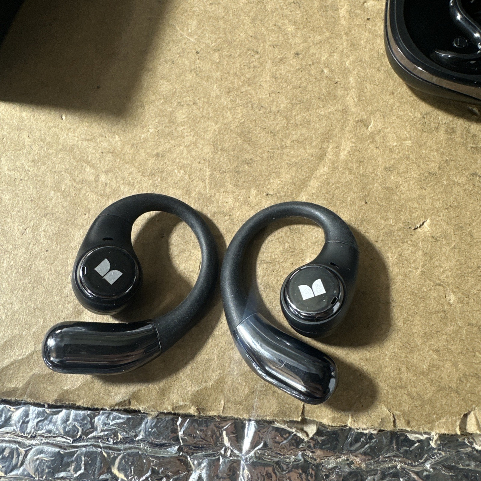 Monster Open Ear AC336 Headphones, Bluetooth 6.0 Wireless Earbuds Audio- Used
