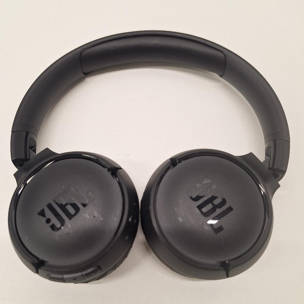 JBL TUNE 520 BLUETOOTH HEADPHONES (P06034561)