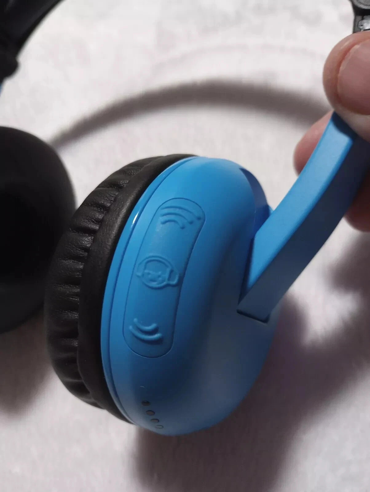 Kids Buddy Phones PopTime Blue Wireless Bluetooth Headphones Ages 8-15