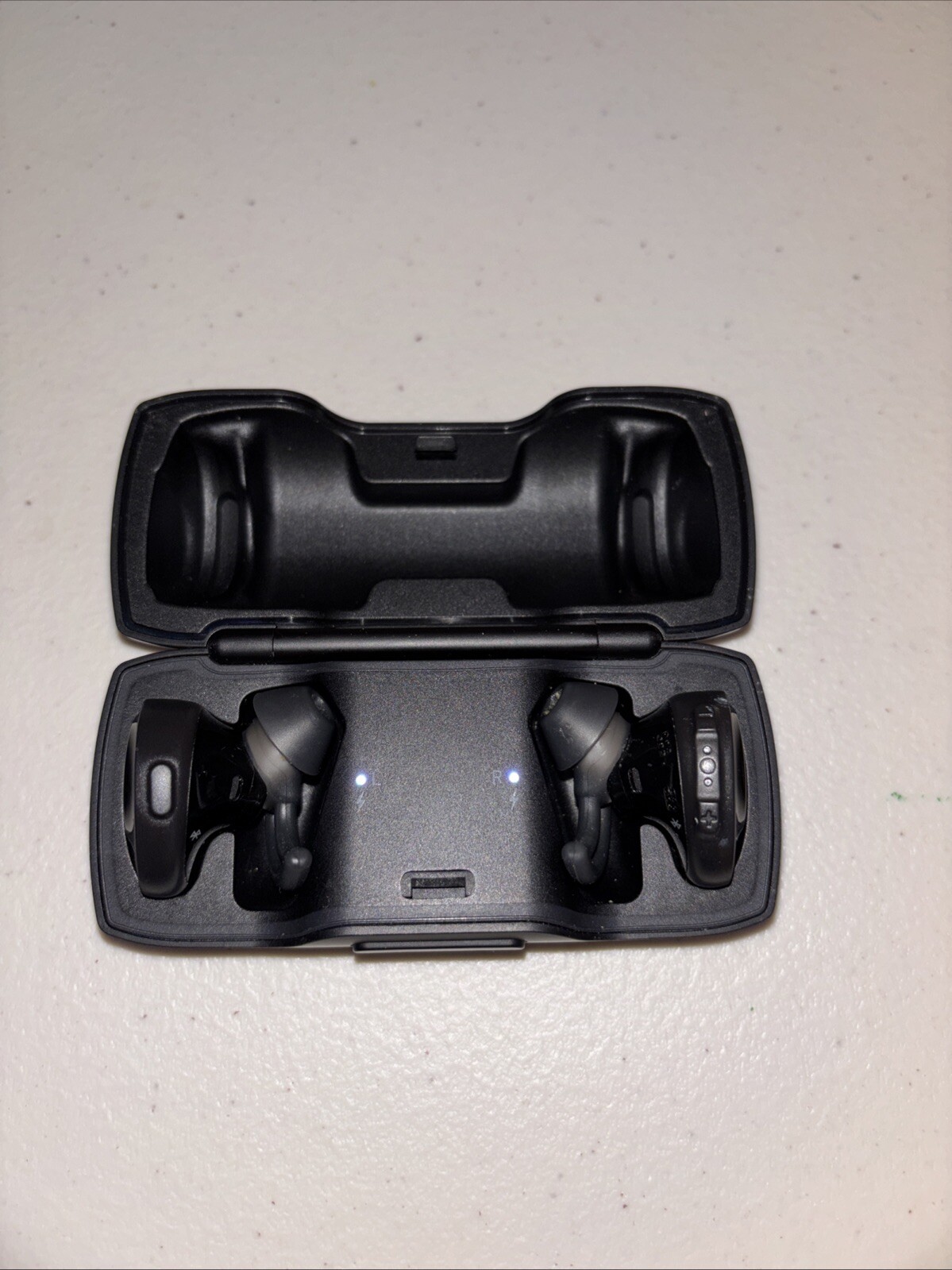 Bose SoundSport Free 423729 Wireless Headphones Bluetooth Earbuds Black Used