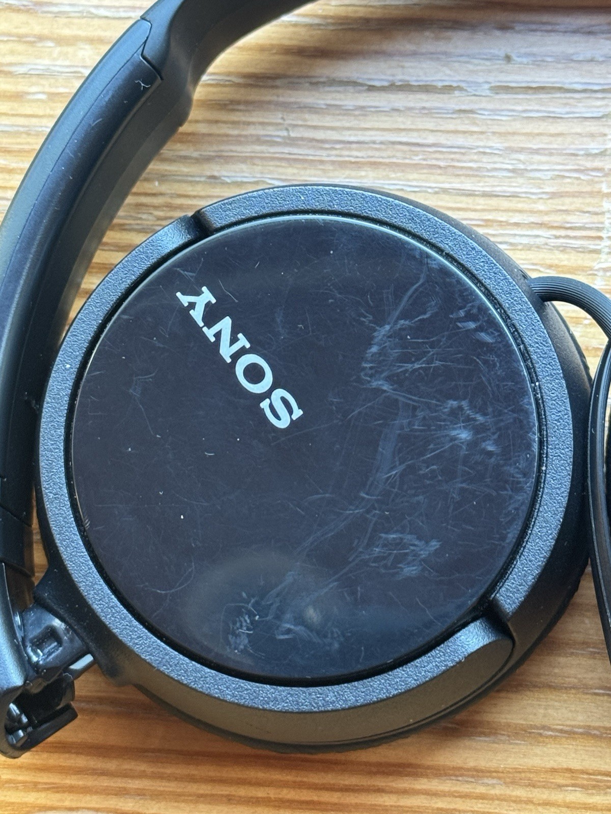 Sony MDR-ZX110 Wired Ear-Pad (On the Ear) Headband Headphones in Black. Used.