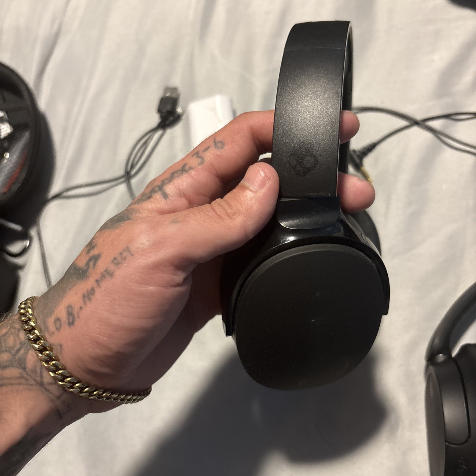 Skullcandy Hesh EVO S6HVW-N740 Bluetooth Wireless Sony Wh- Hc520 Headphones + 1