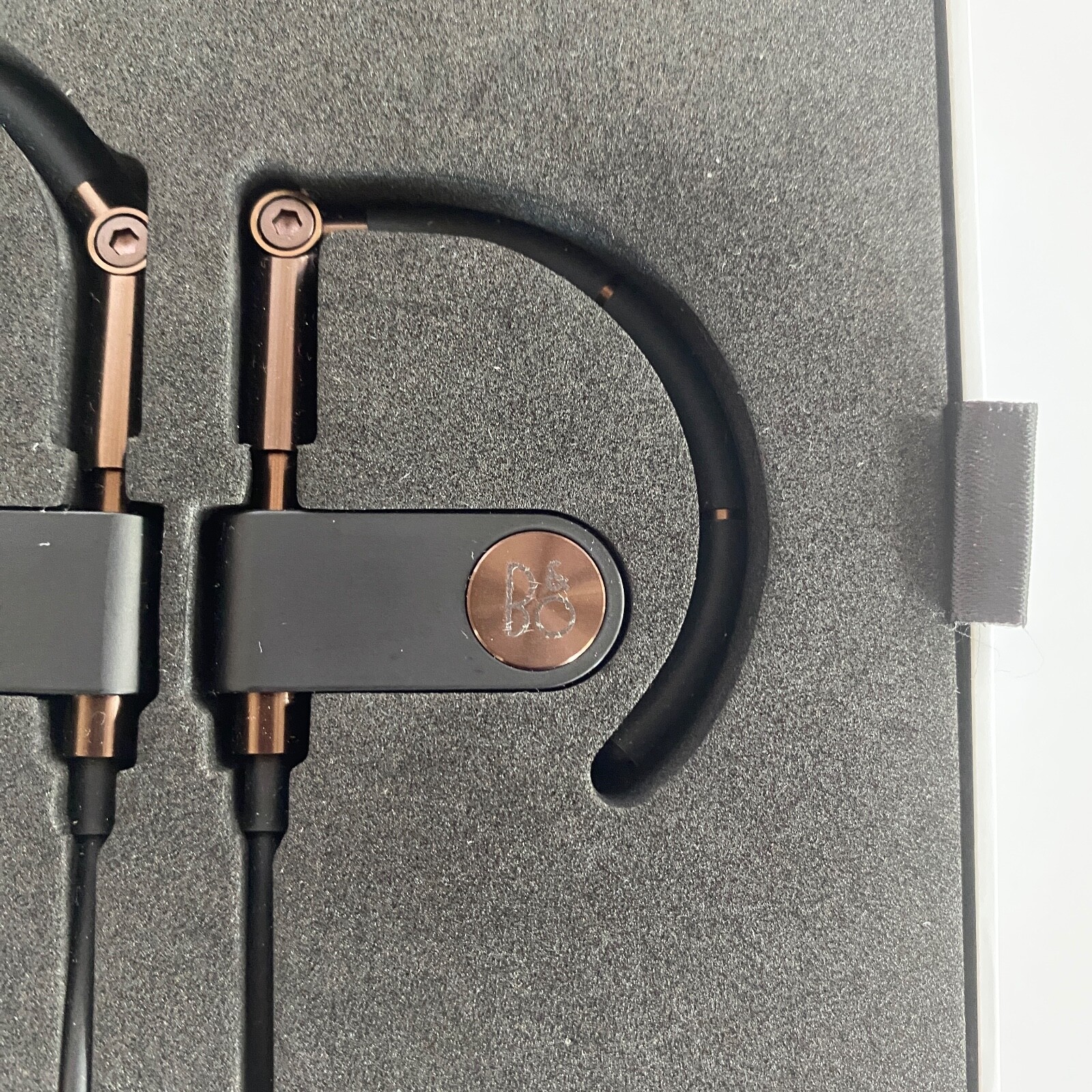 Bang & Olufsen Earset B&O Premium Wireless In-Ear Earhook Earphones Headphones