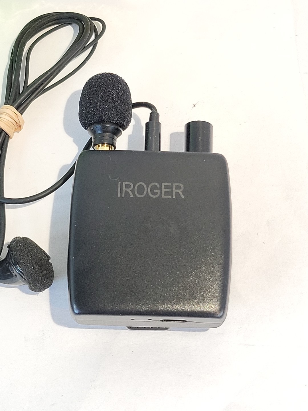 IROGER Rechargeable Hearing Amplifier Device+Charger +Earbuds Working Good