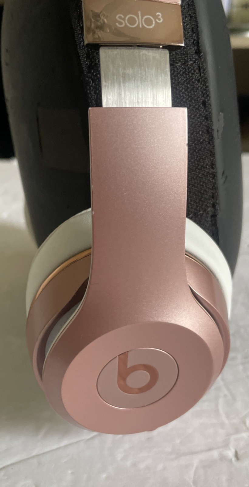 Beats by Dr. Dre Beats Solo3 Wireless On-Ear Headphones – Rose Gold