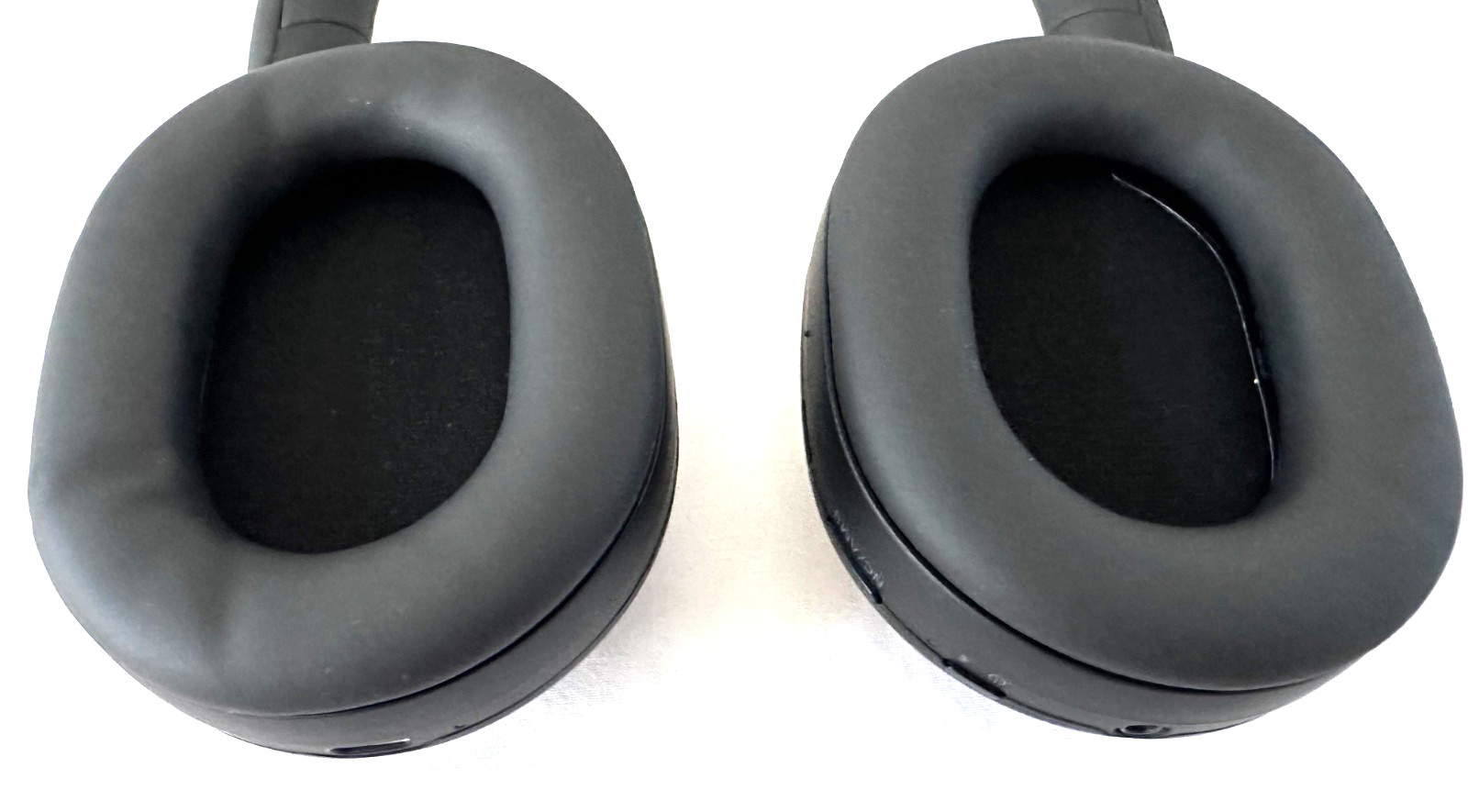 Sony WH-1000XM5 Wireless Noise Canceling Over-Ear Headphones Black Please Read –