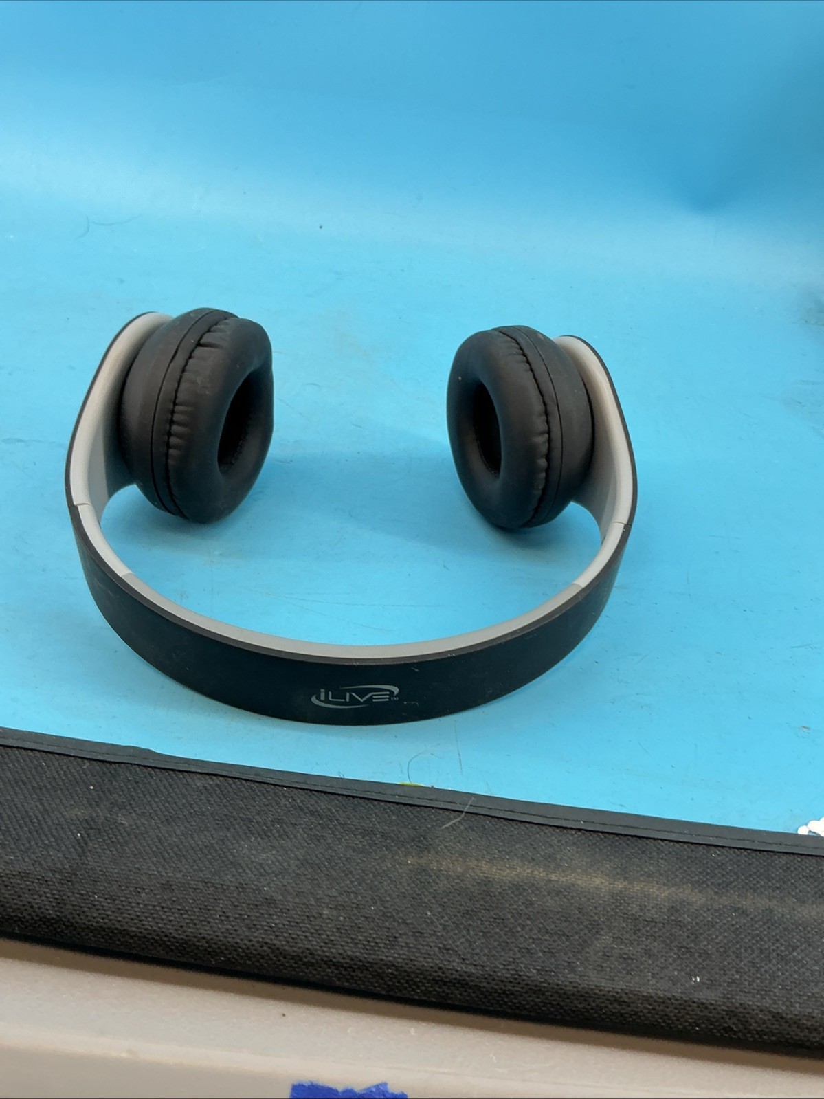 iLive Electronics IAHB38 Bluetooth Over-The-Ear Headphones
