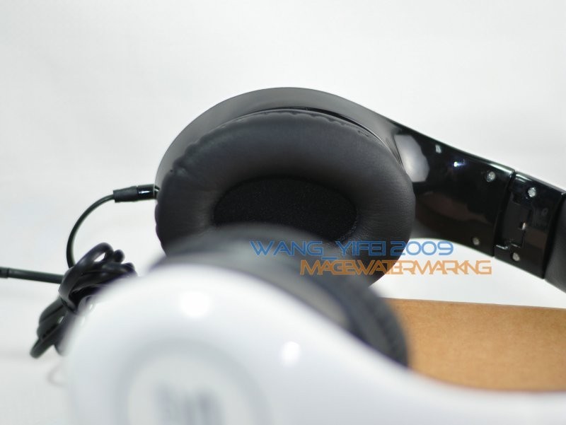 Replacement Cushion Ear Pads For SL300 Headphones Black White Gold Version