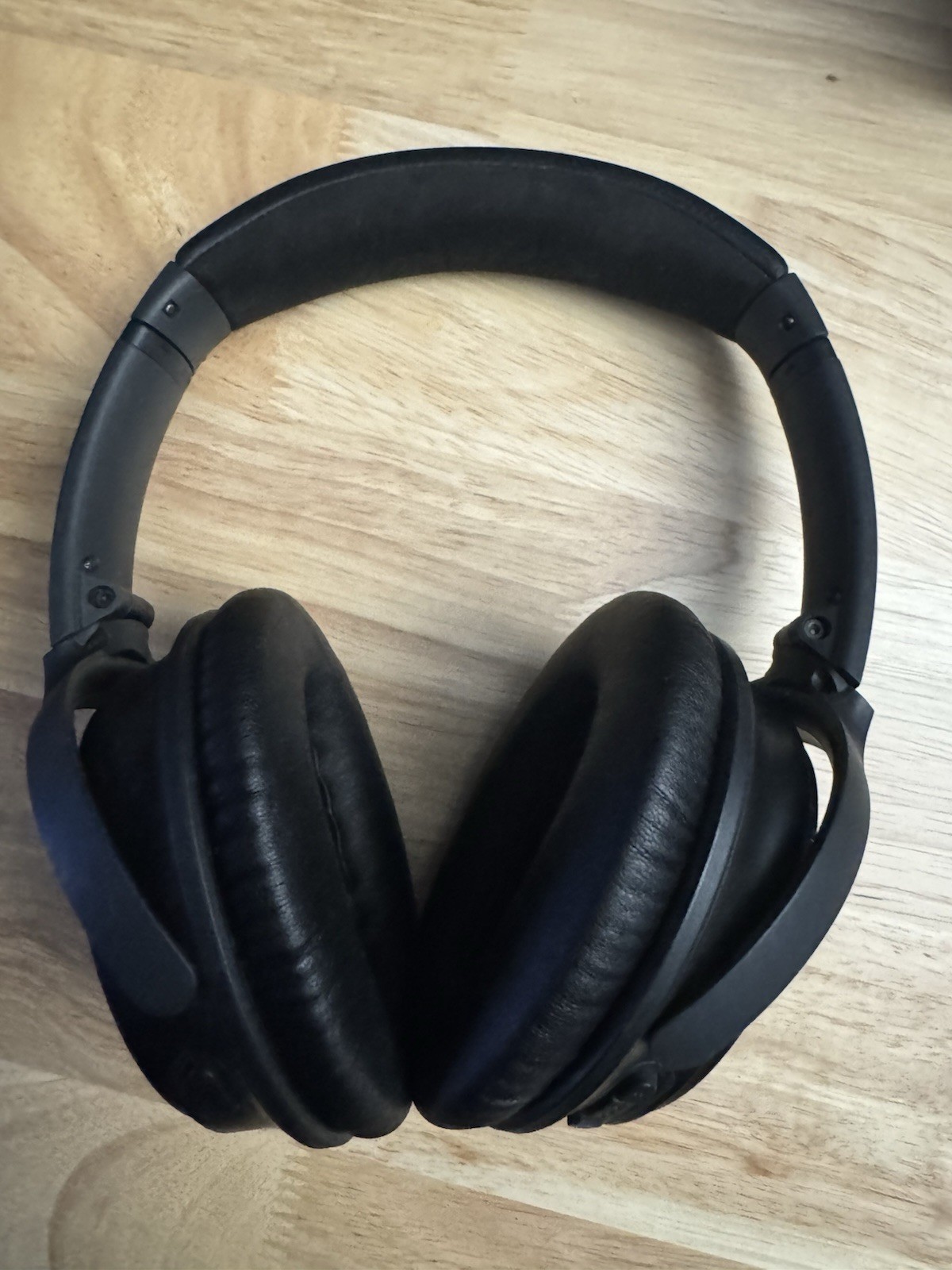 Bose QuietComfort 35 Over the Ear Wireless Headphones – Black