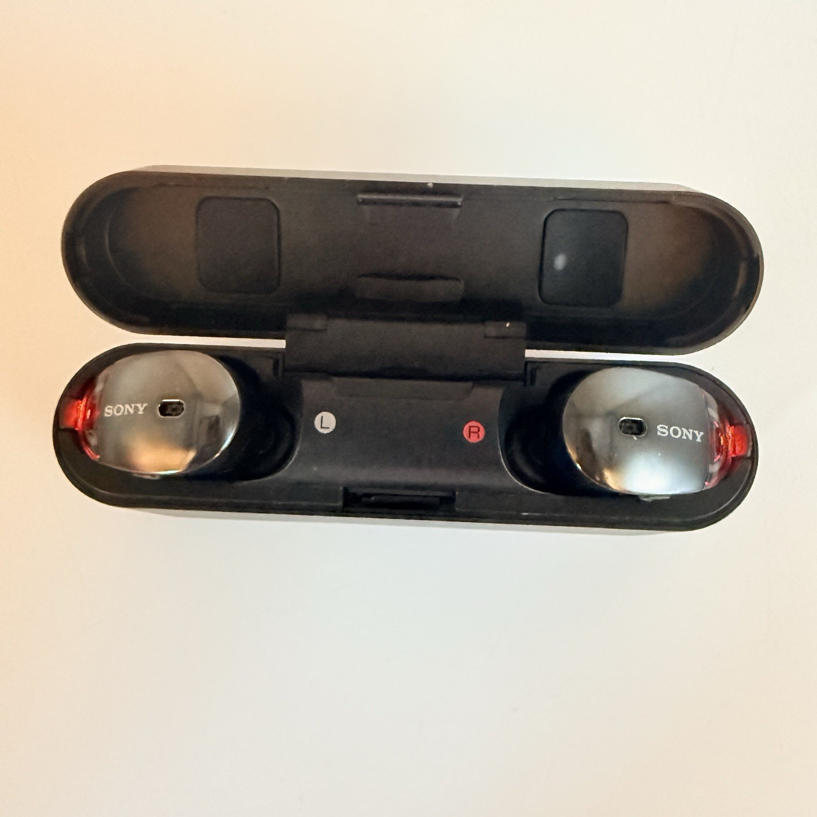 Sony BC-WF-1000X Wireless Noise Cancelling Case and Headphones for Parts