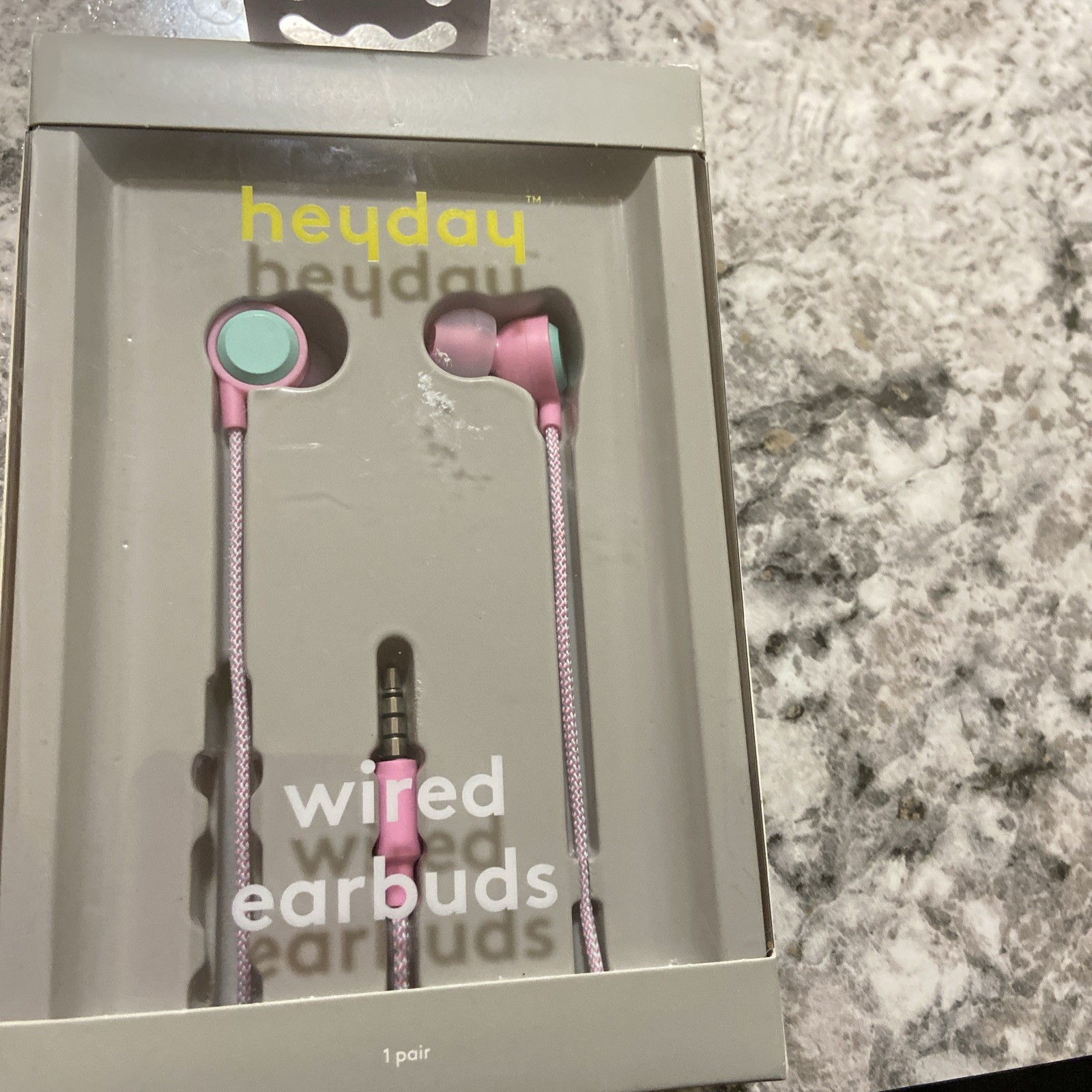 Heyday Wired Earbuds Candy Pink 3.5mm Aux In-Line Mic Remote Headphones New