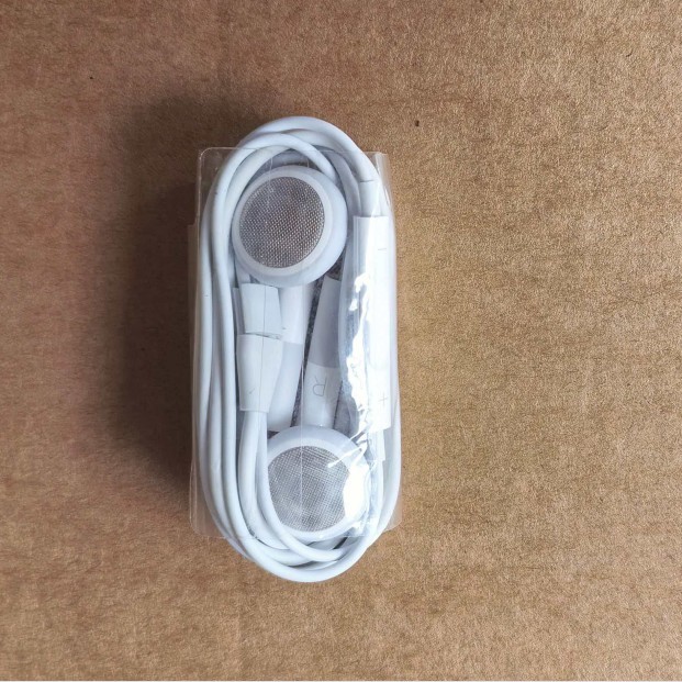 Authentic Apple iPod iPhone Earphones Headphones Earbuds+Remote Control+Mic