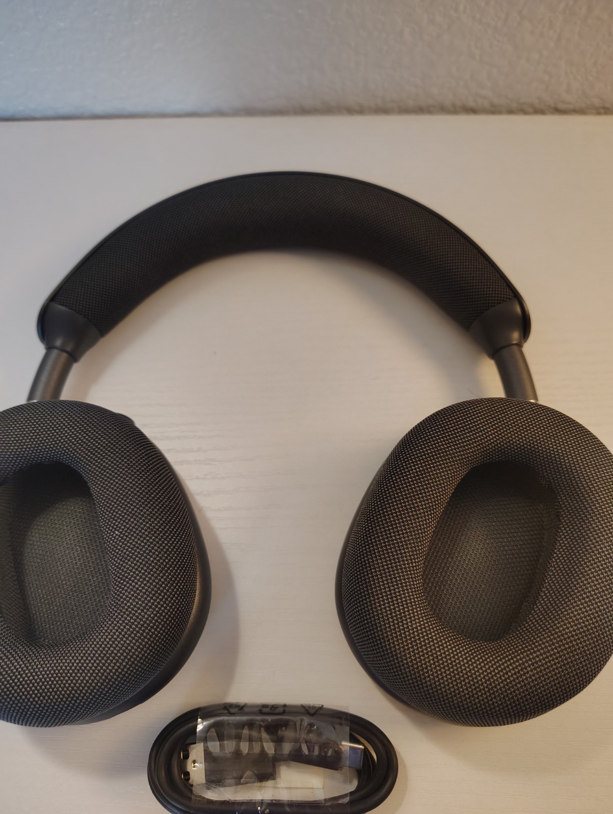 Picun F8 Pro Wireless Bluetooth Noise Cancelling Headphones In Great Condition