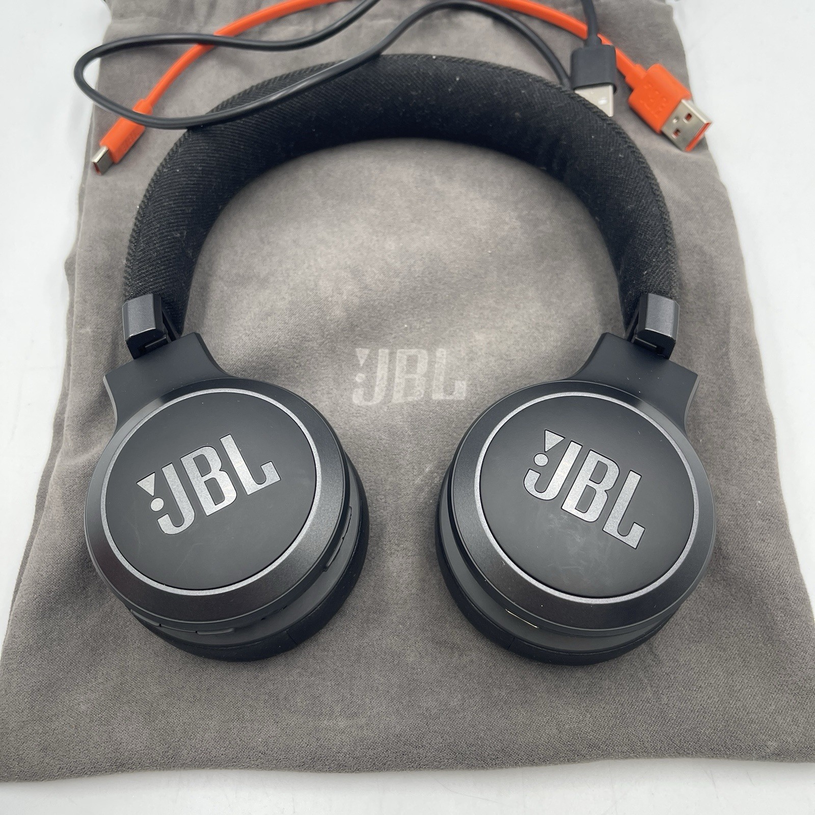JBL Live 675NC Wireless On-Ear Headphones with Adaptive Noise Cancelling
