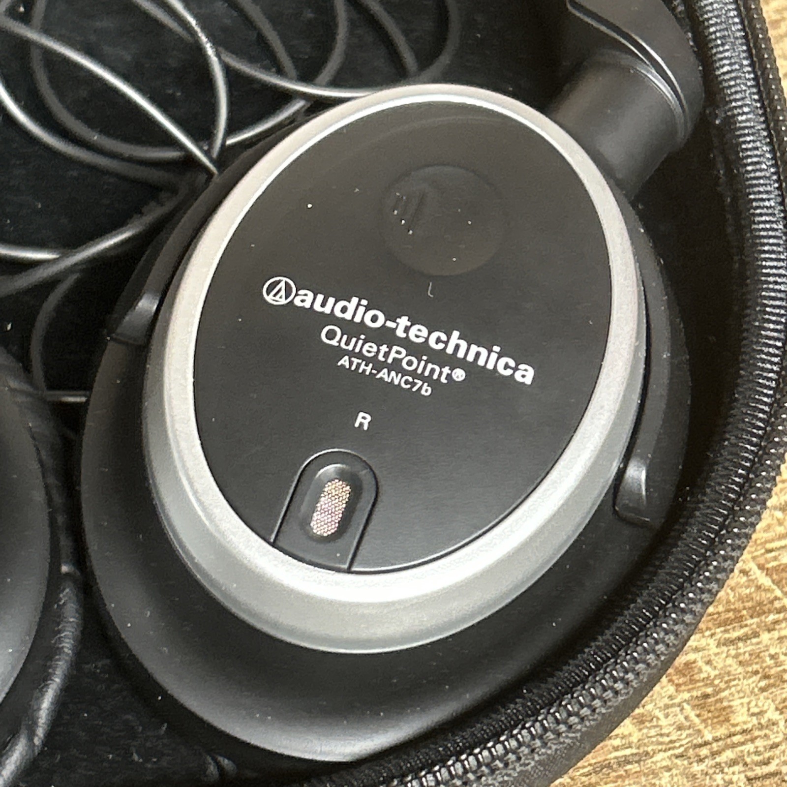 Audio-Technica ATH-ANC7B QuietPoint Active Noise-Cancelling On-Ear Headphones
