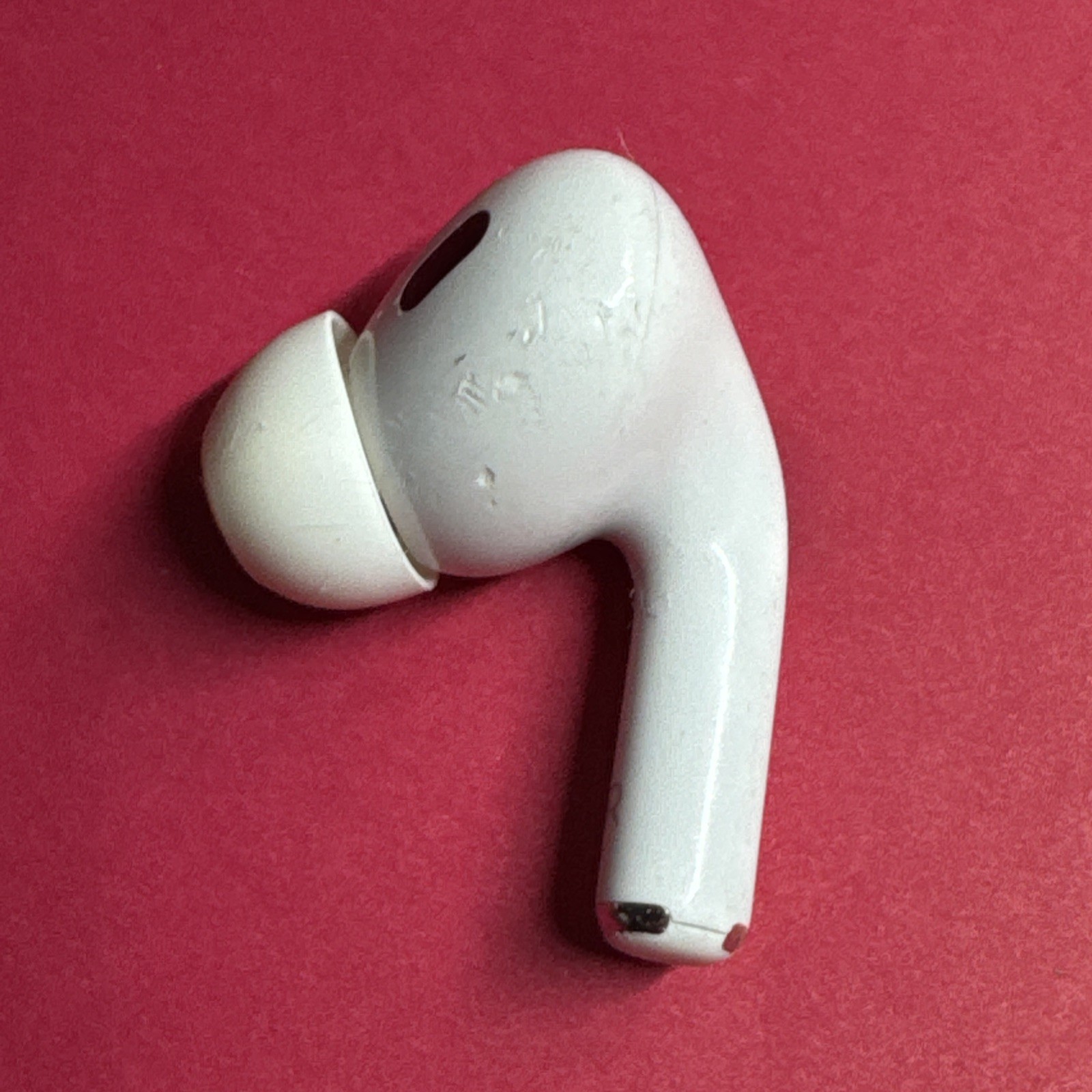 A3047 Right Genuine Apple AirPod Pro 2 (2nd Gen) – Only Pairs With A3048