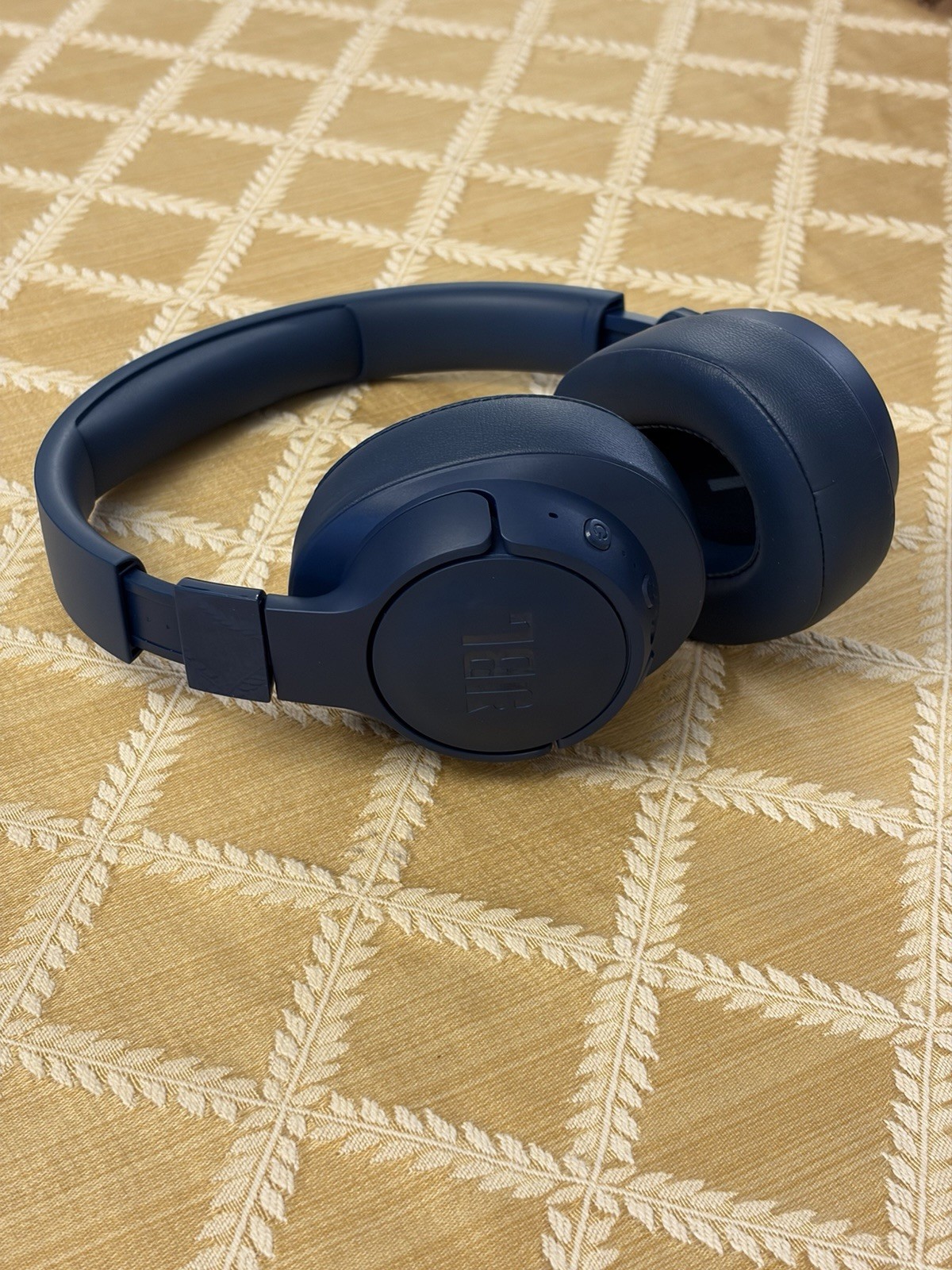 JBL Tune760NC Over-Ear Headband Headphones Bluetooth & 3.5mm Jack Blue