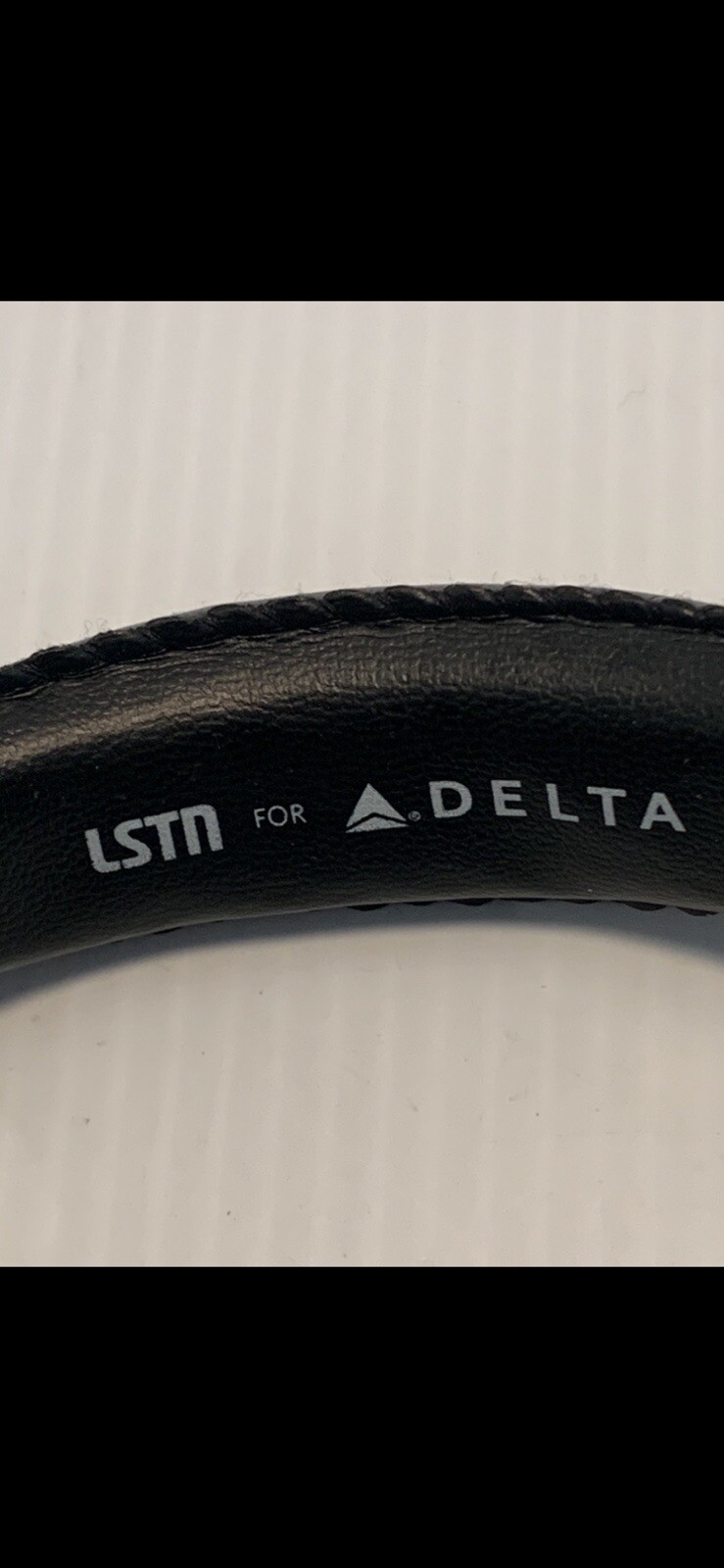 Headphones Delta Airlines LSTN In Flight Fly Movie Adjustable Woodgrain