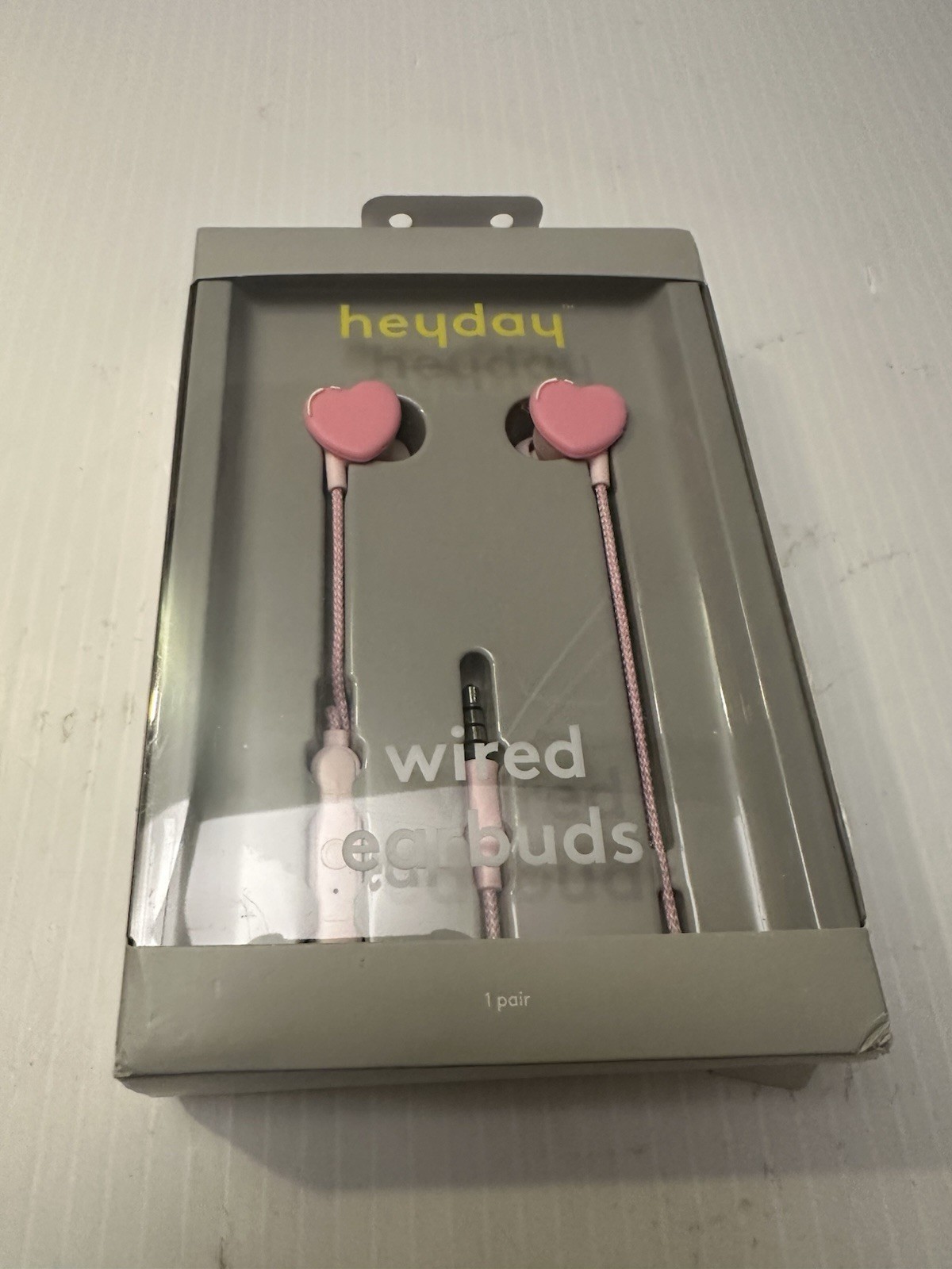 Heyday wired earbuds in Candy Pink, 3.5mm Aux, Microphone /DWK180