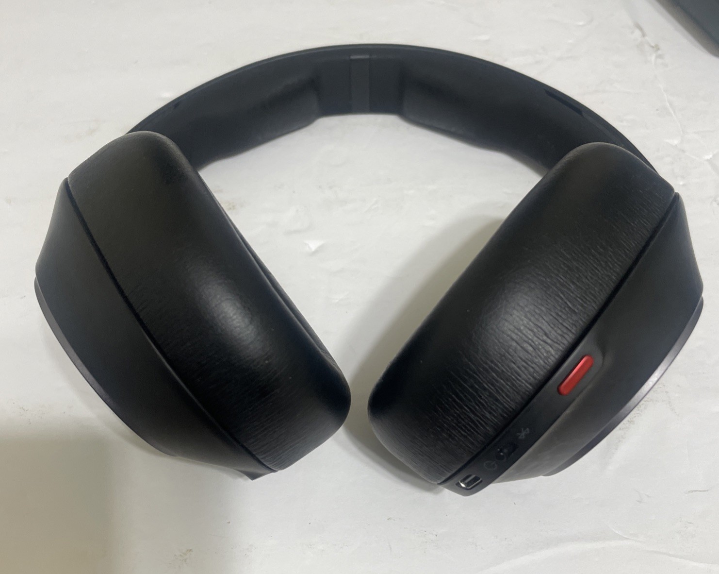 Poly Voyager Surround 80 Headset. Used, works fine. NO DONGLE or Charger