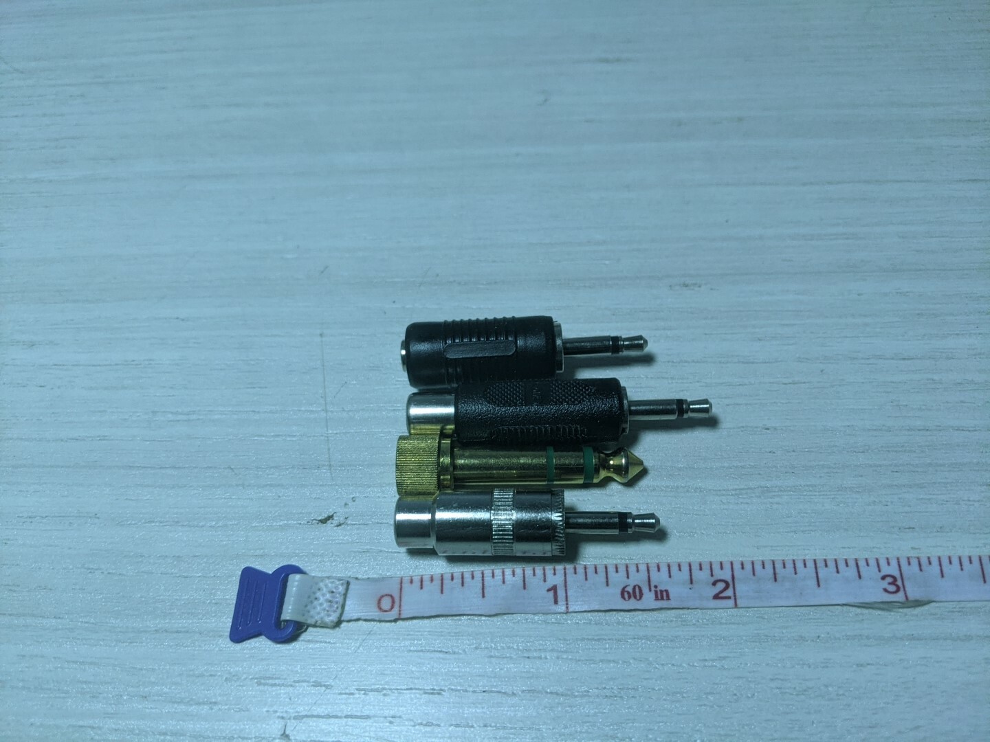 Lot of 4 Various Phone Adapter Plug 1/8″ 1/4″ RCA Jack Headphones threaded Metal