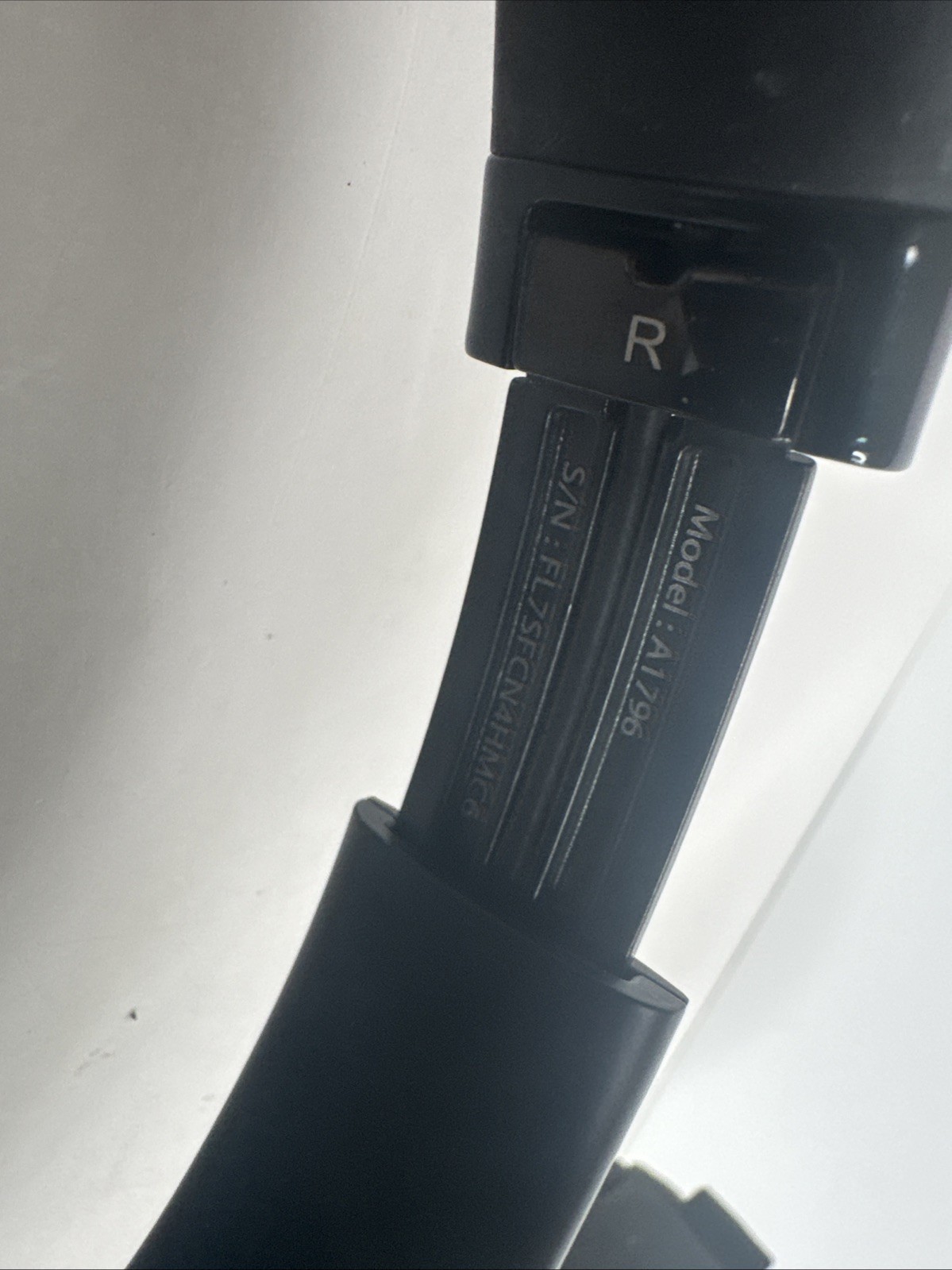 Beats by Dr. Dre Solo3 Wireless Over the Ear Headphone – Matte Black (A1796)