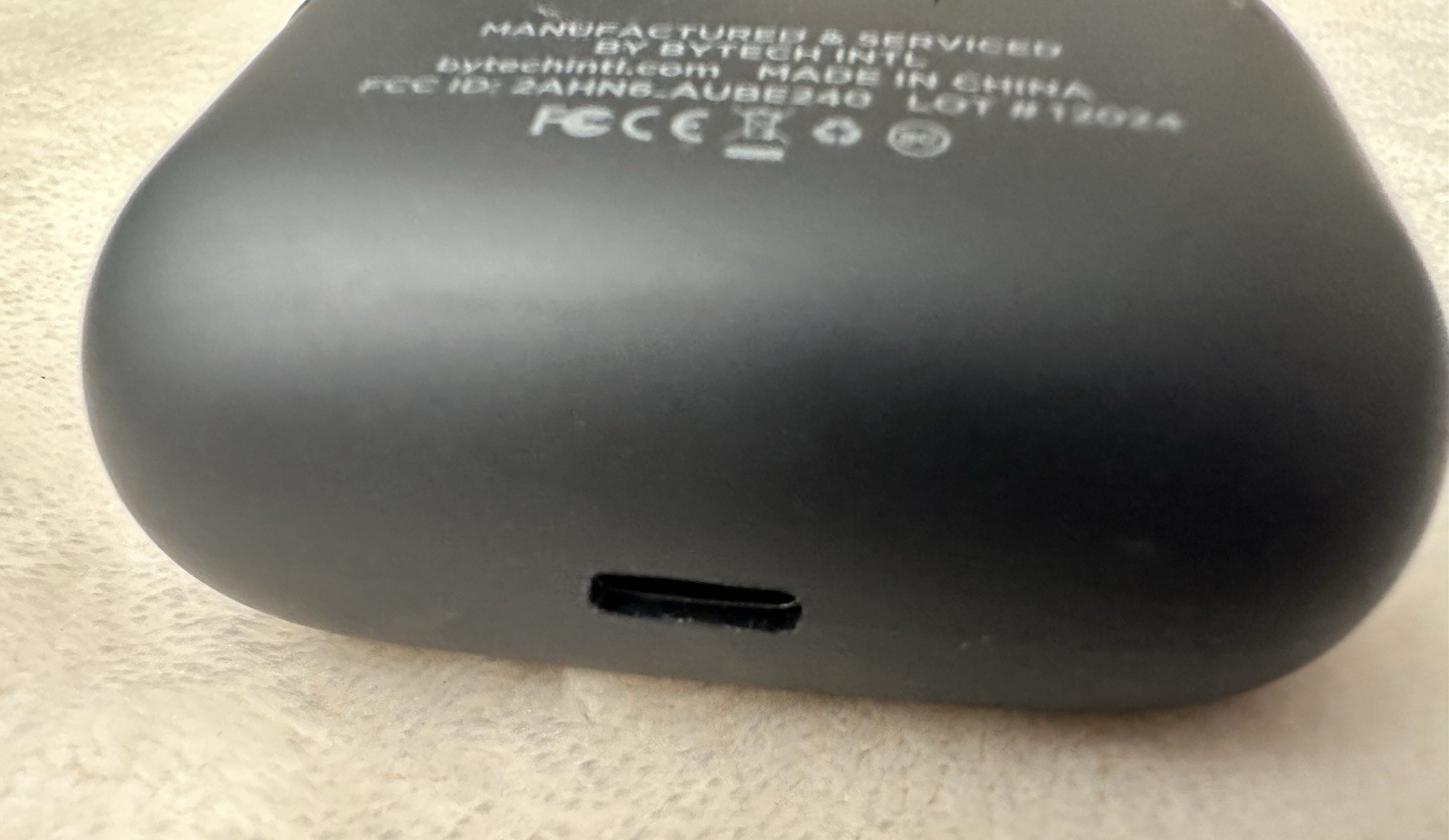 iHome XT-89 Bluetooth Earbuds – Right Earbud Only & Charging Case – Black