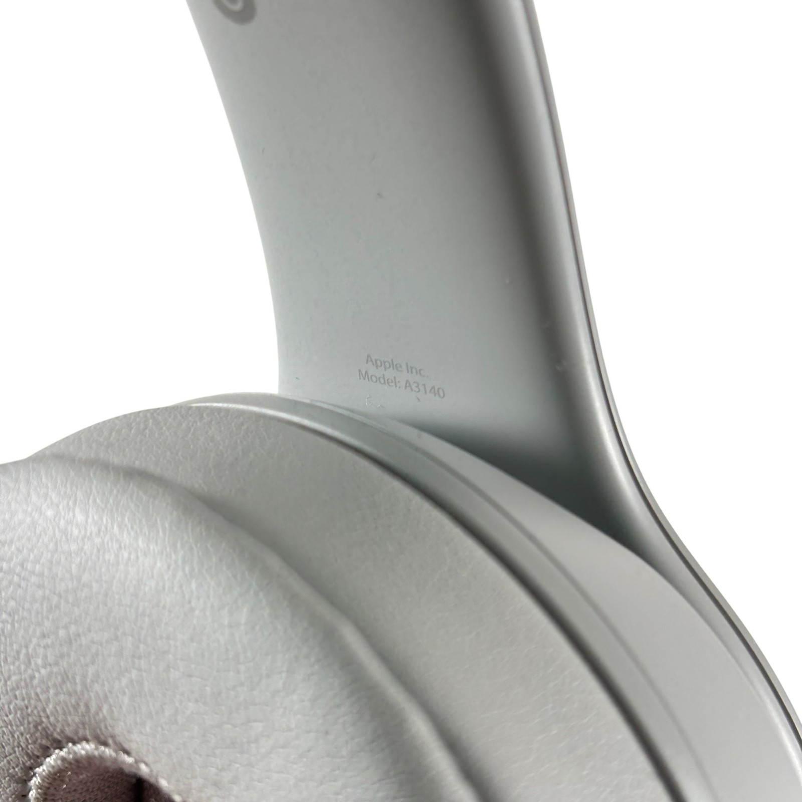 Beats by Dr. Dre Solo 4 A3140 True Wireless Spatial Audio On-Ear Headphones