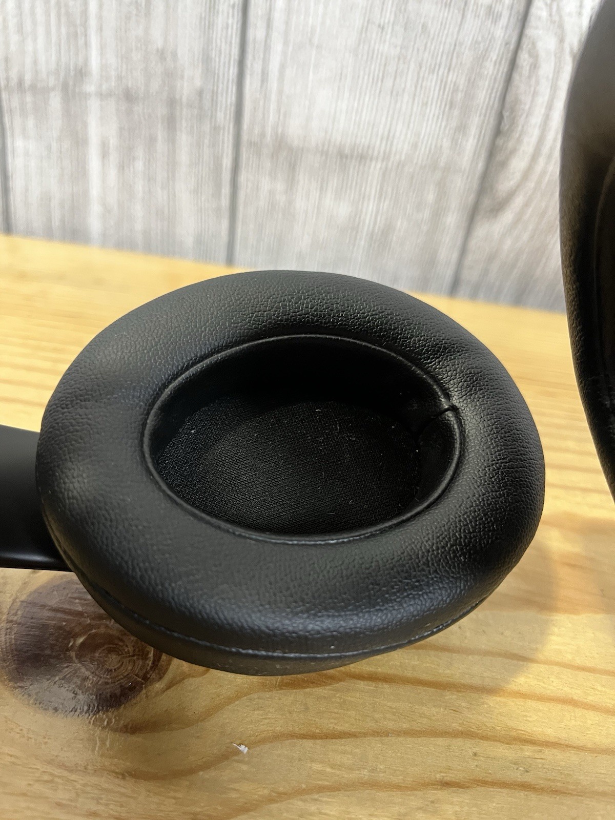 Beats by Dr. Dre Studio3 Over the Ear Wireless Headphones – Matte Black