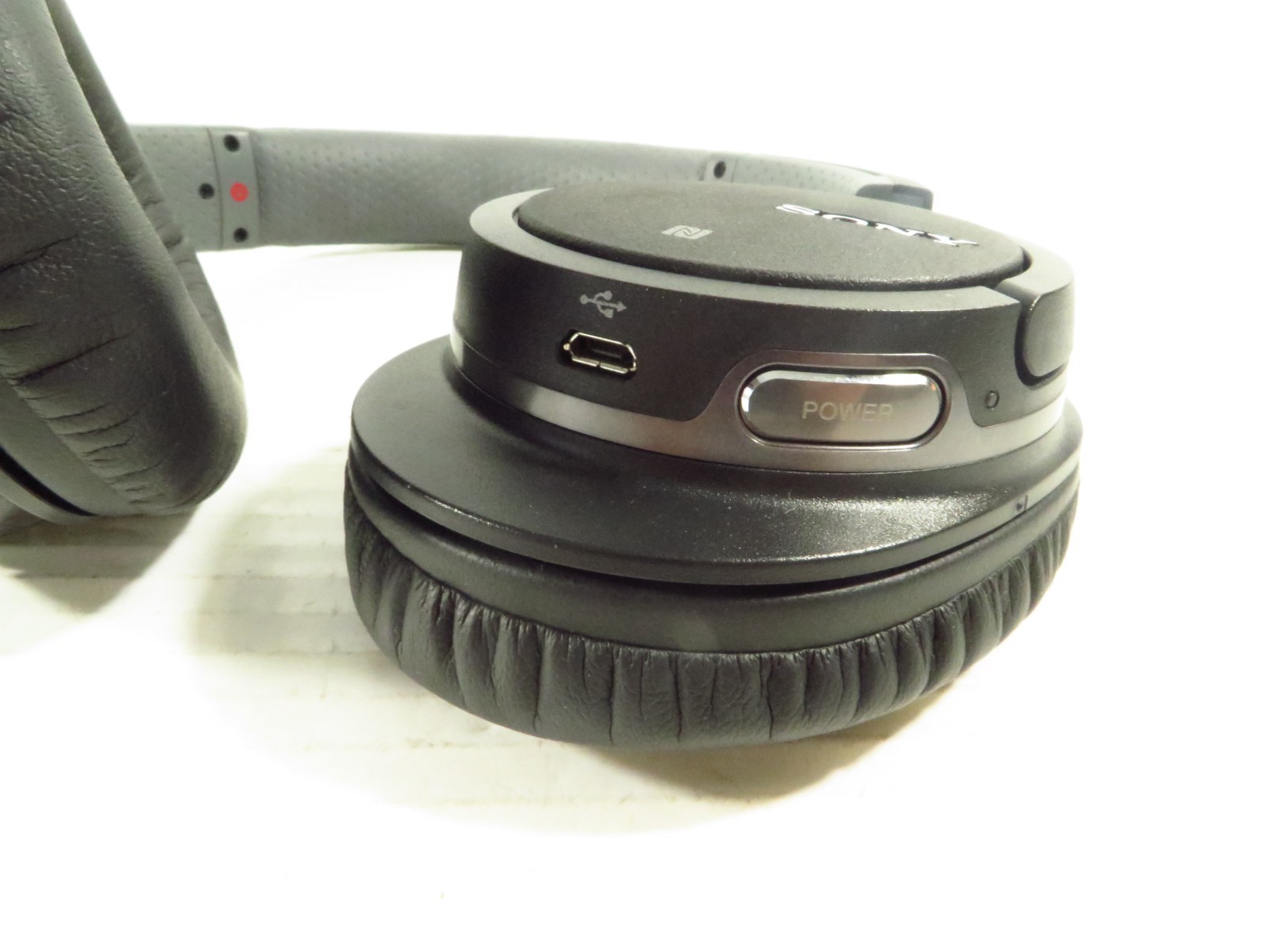 Sony MDR-ZX770BT Bluetooth Wireless Over Ear Headphones w/ Original Accessories