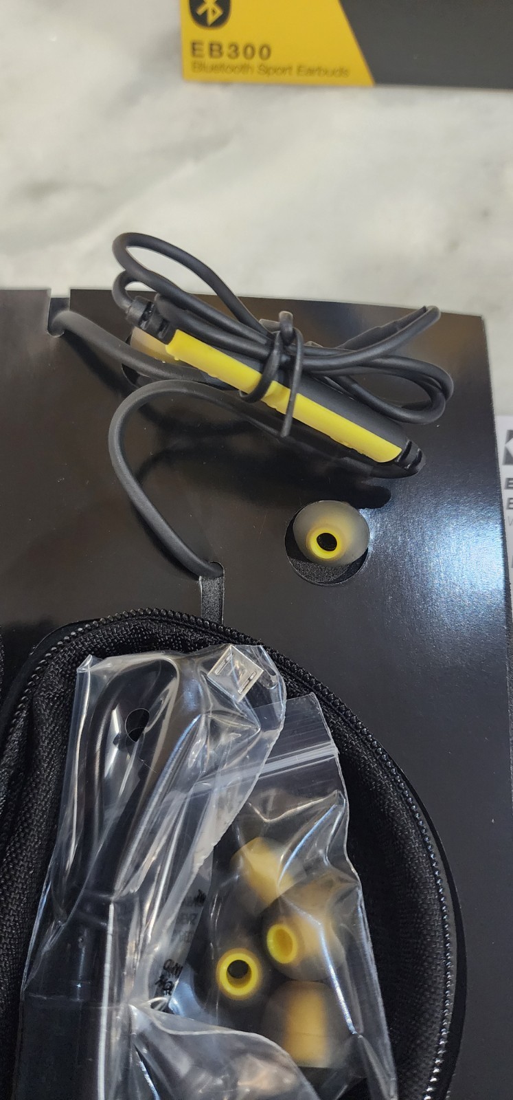 Kicker EB300 Bluetooth Sport Earbuds – Open Box.