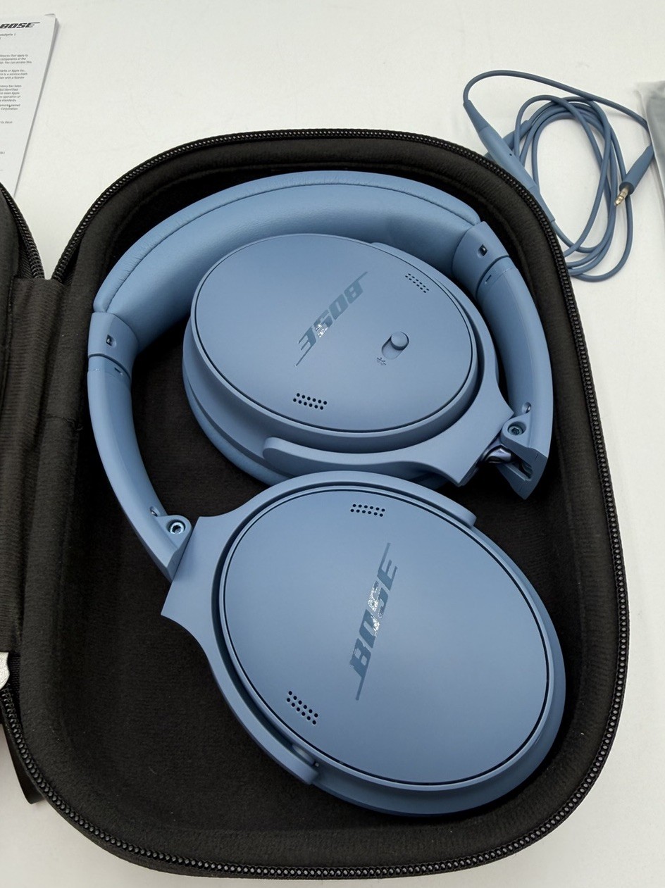 Bose QuietComfort Bluetooth Wireless Noise Cancelling Headphones – Blue Dusk